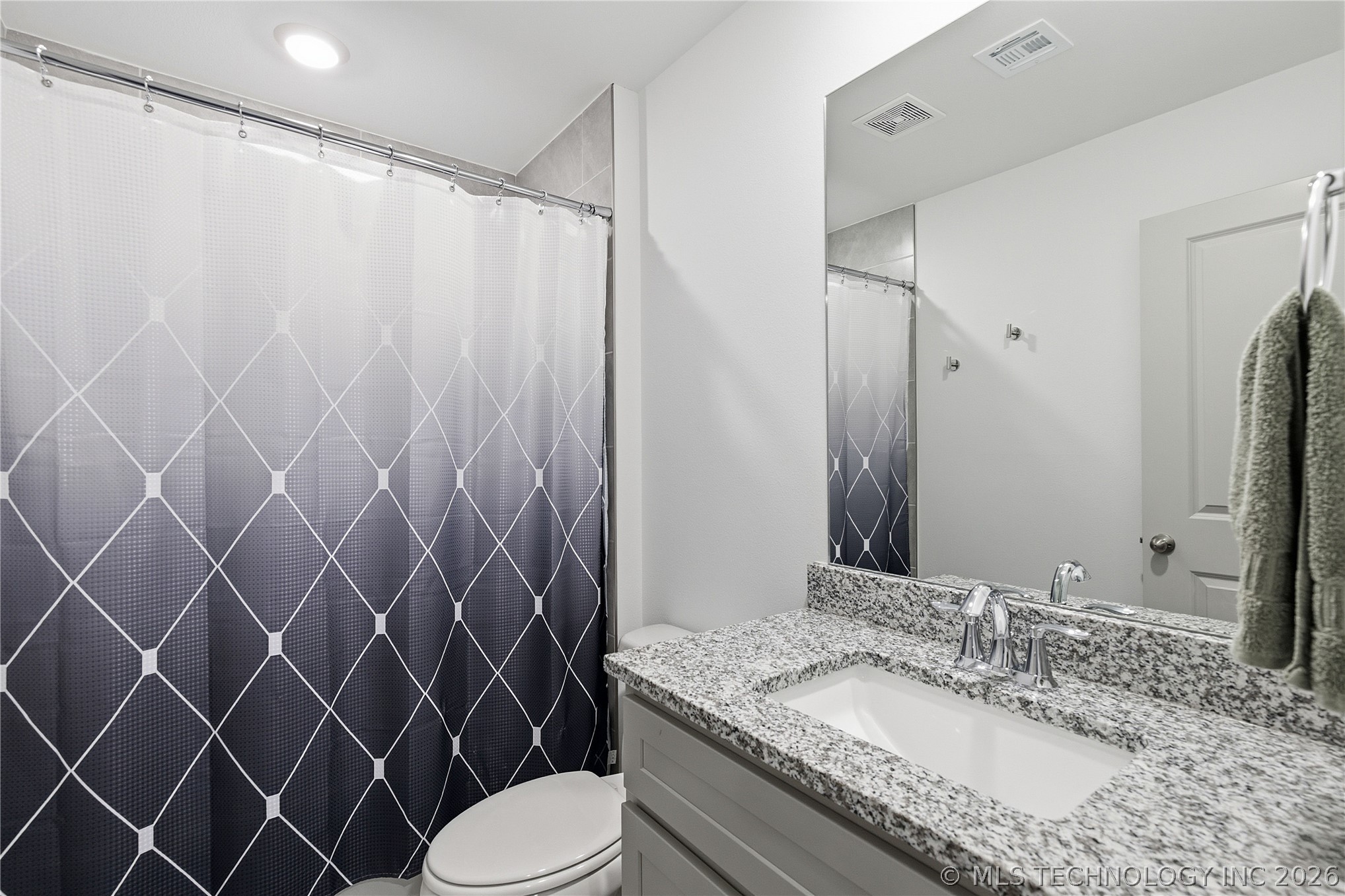 7220 E 154th Place S Property Photo 7