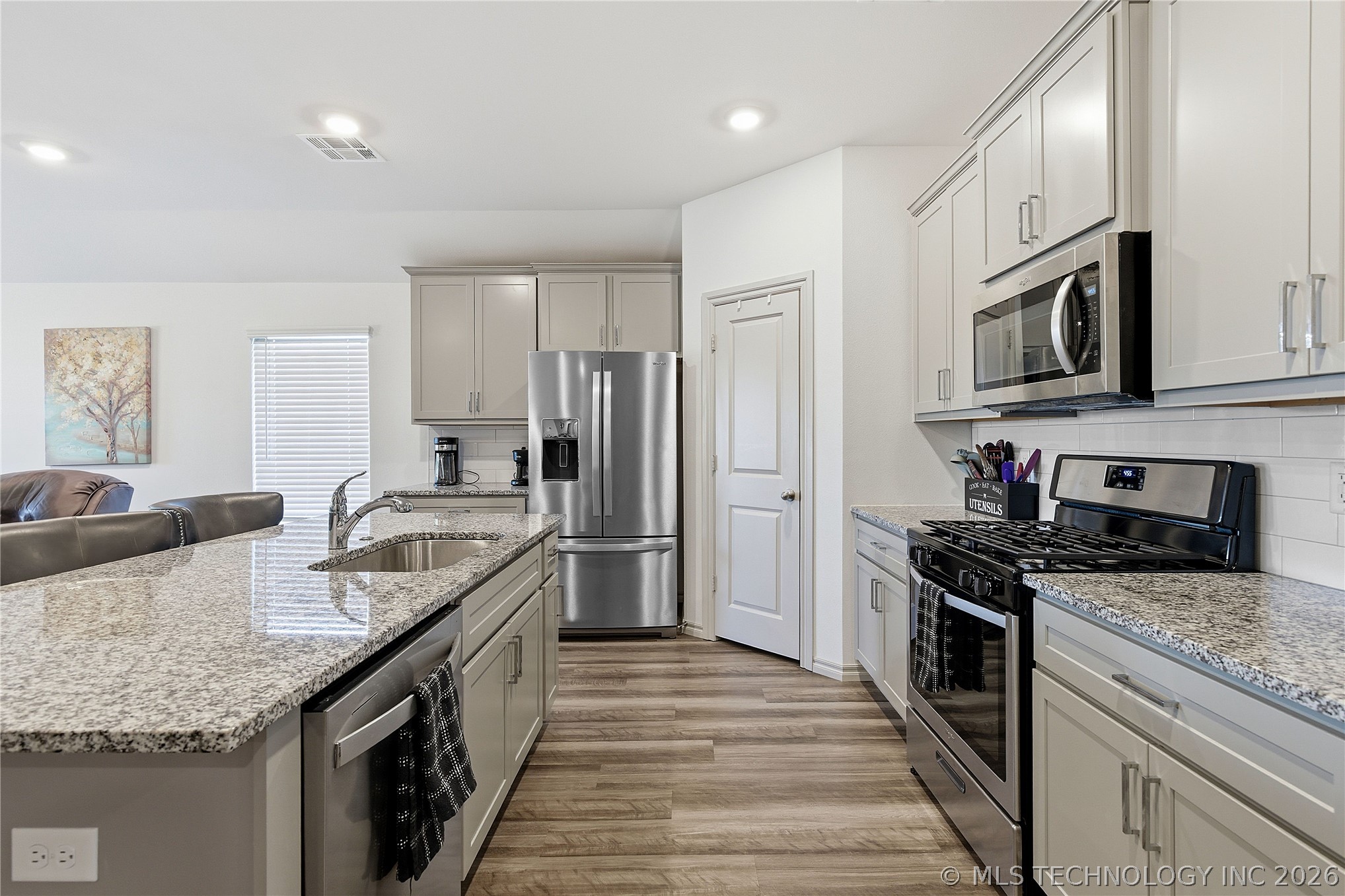 7220 E 154th Place S Property Photo 13