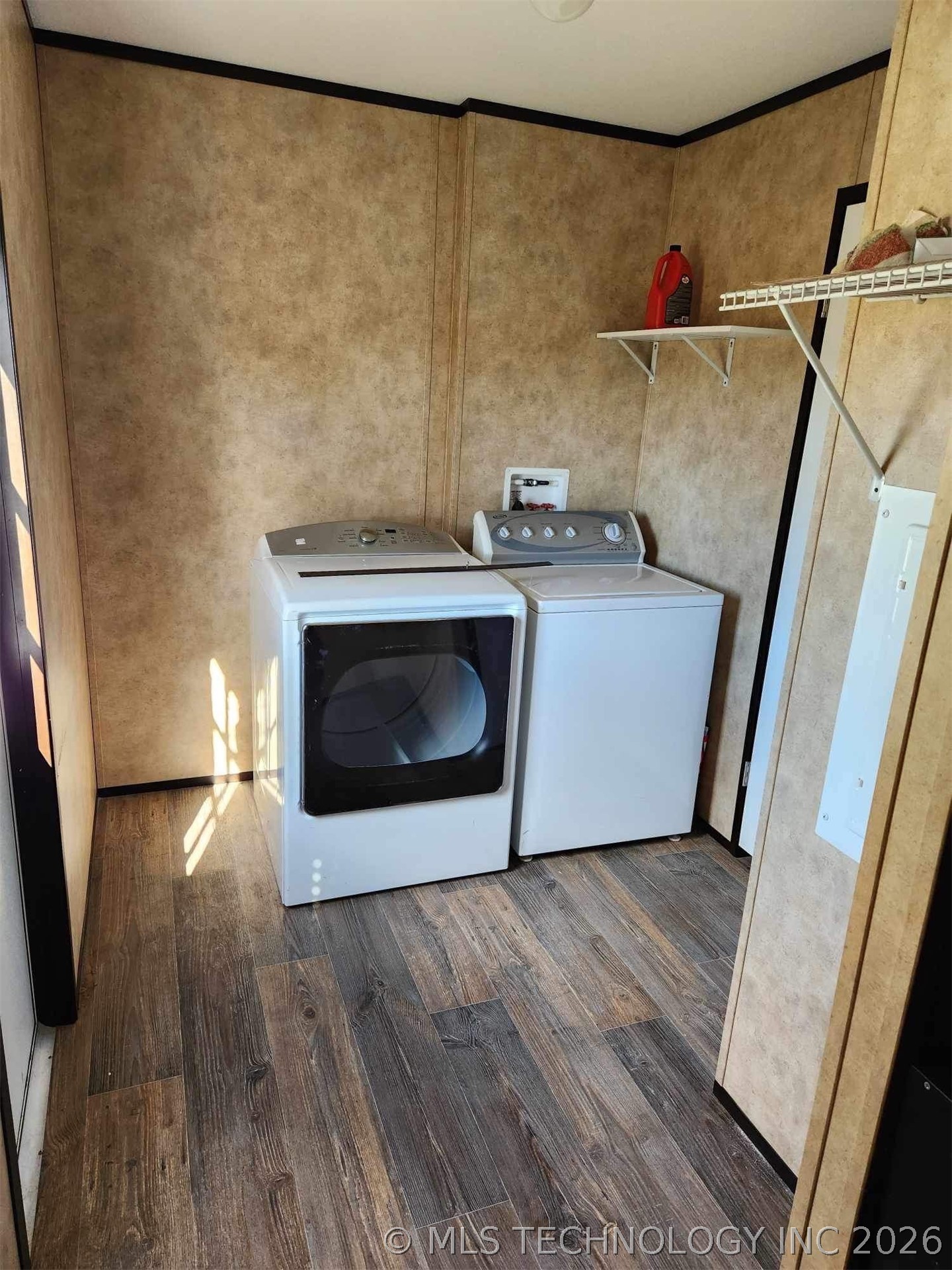 502 E Lee Property Photo 5