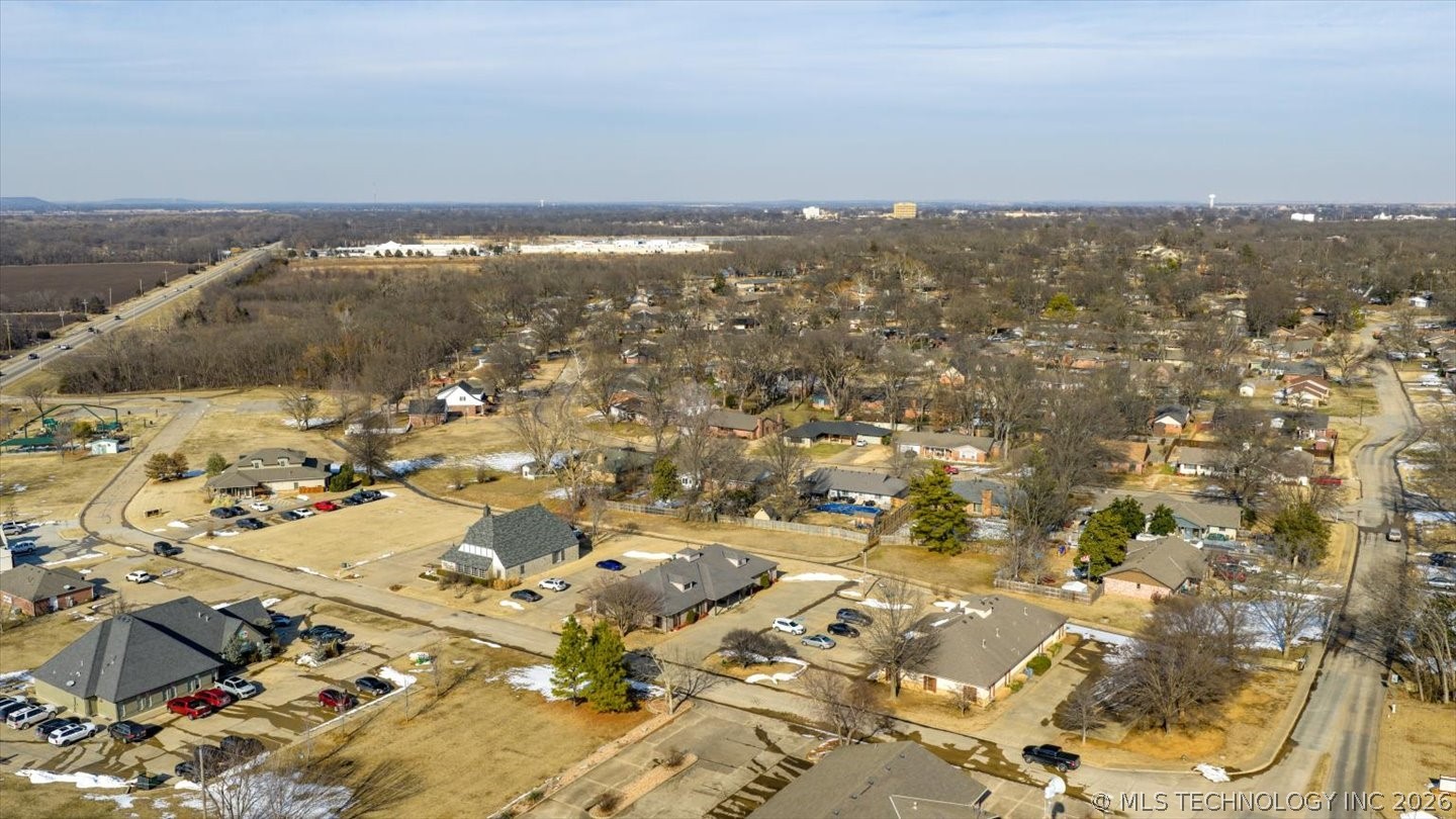 2370 Nowata Place Property Photo 4