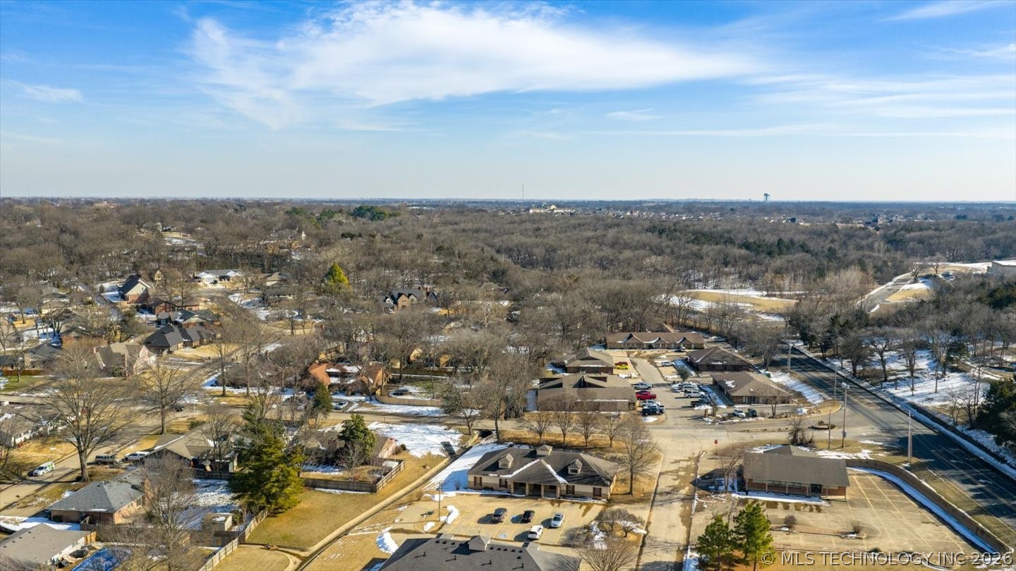 2370 Nowata Place Property Photo 6