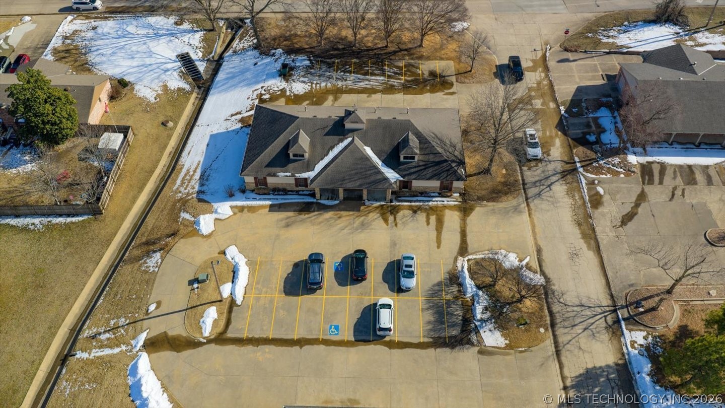 2370 Nowata Place Property Photo 7