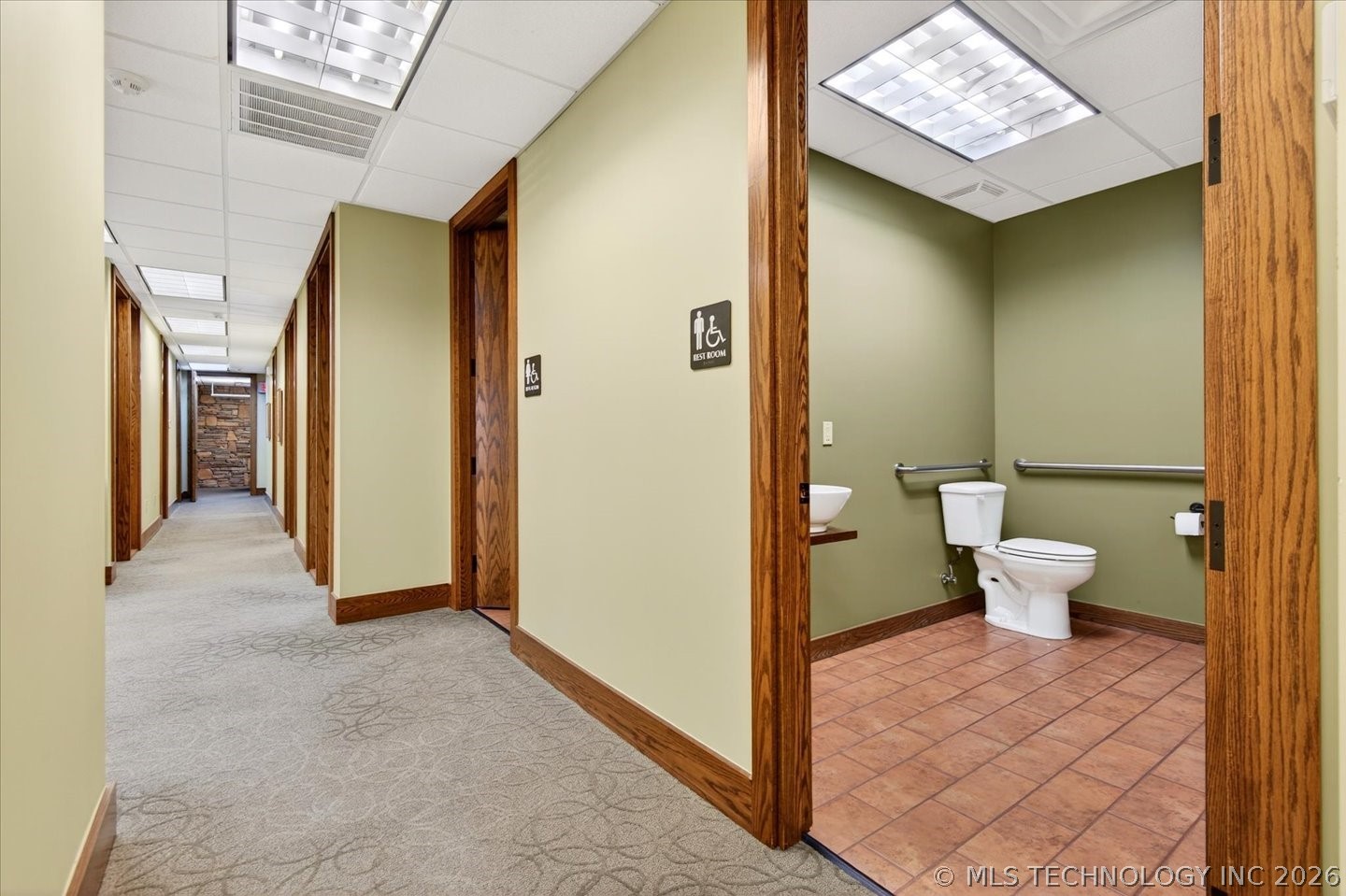 2370 Nowata Place Property Photo 23