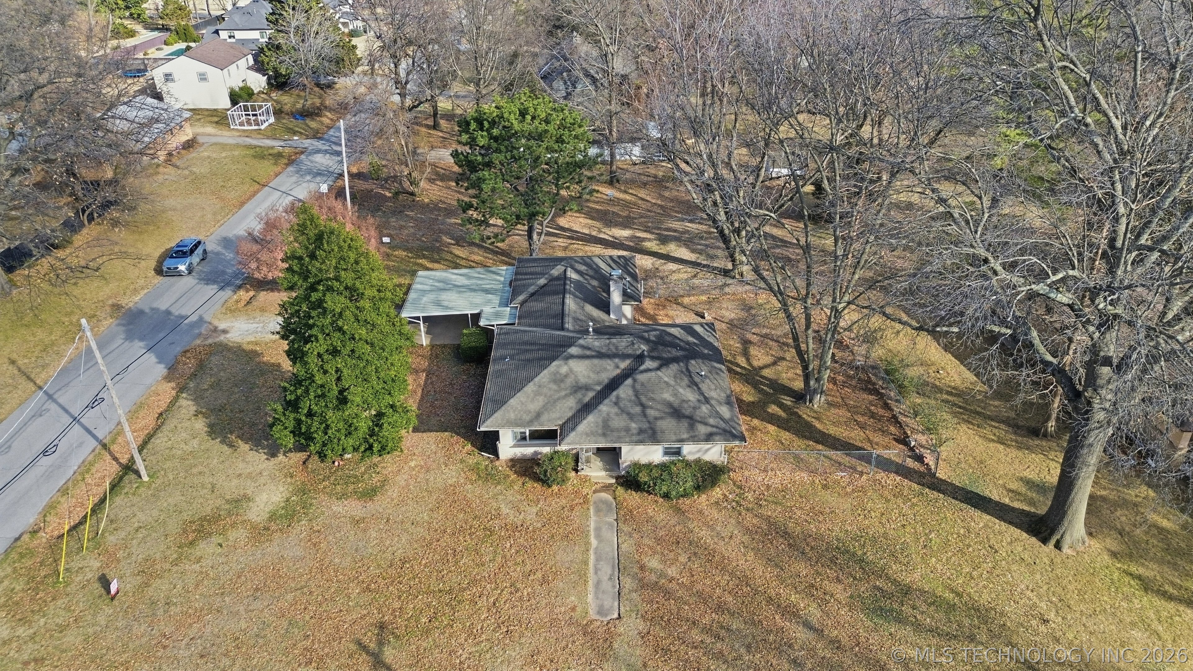 4905 S Columbia Avenue Property Photo 5