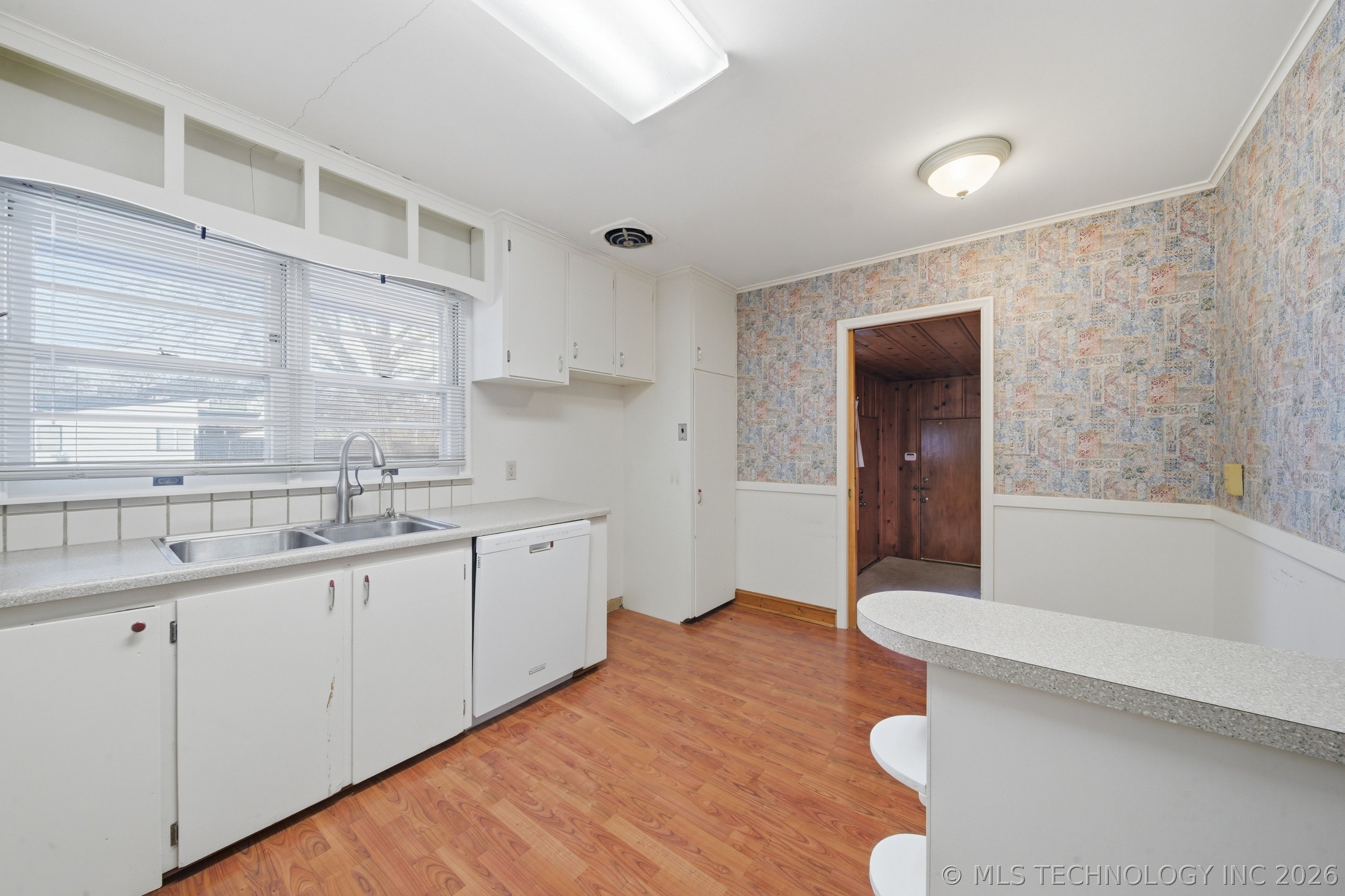 4905 S Columbia Avenue Property Photo 13