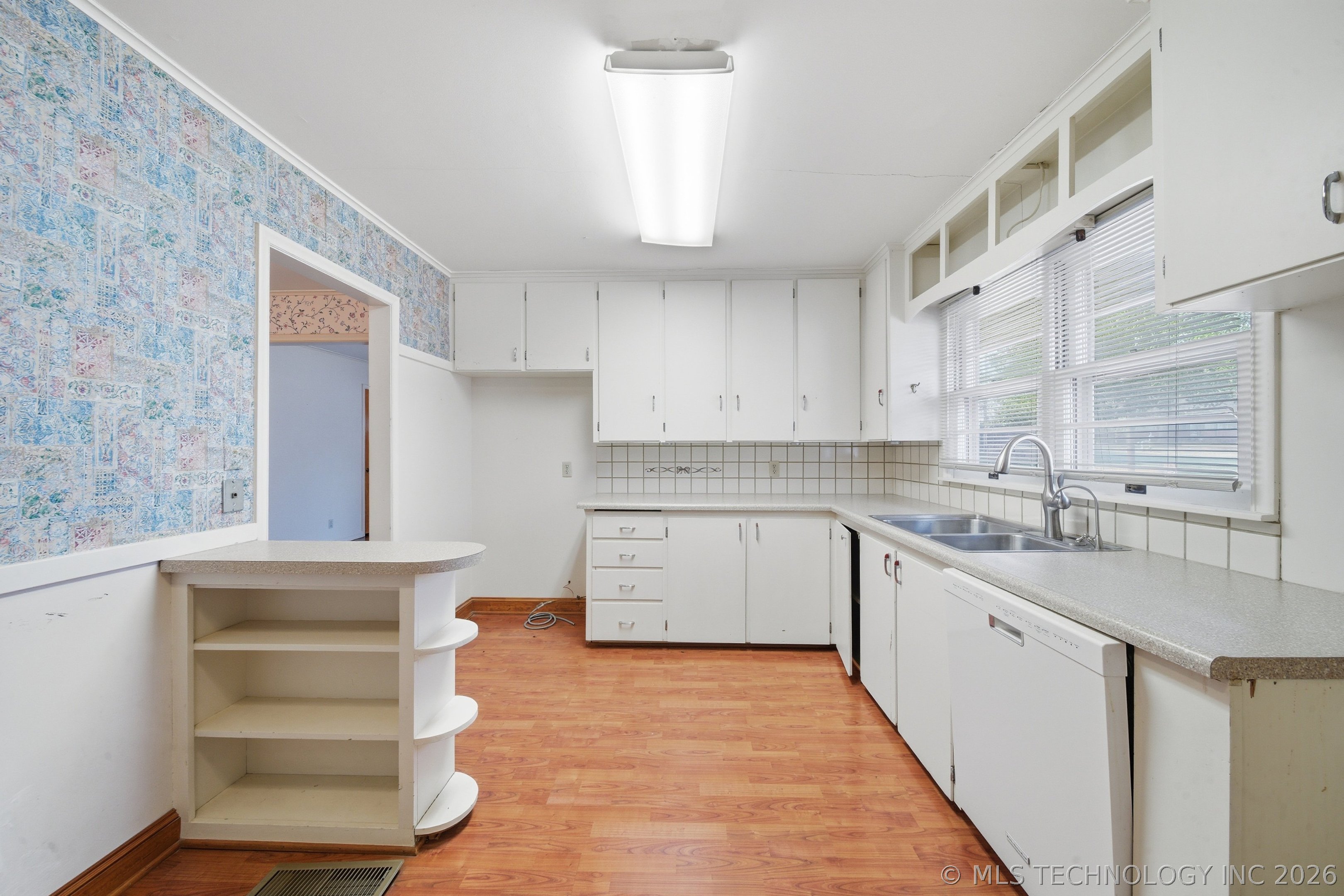 4905 S Columbia Avenue Property Photo 15