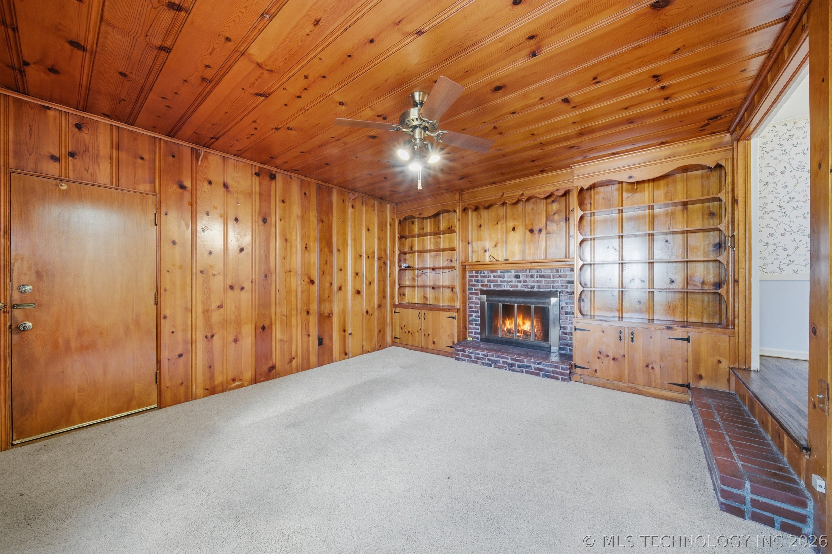 4905 S Columbia Avenue Property Photo 17