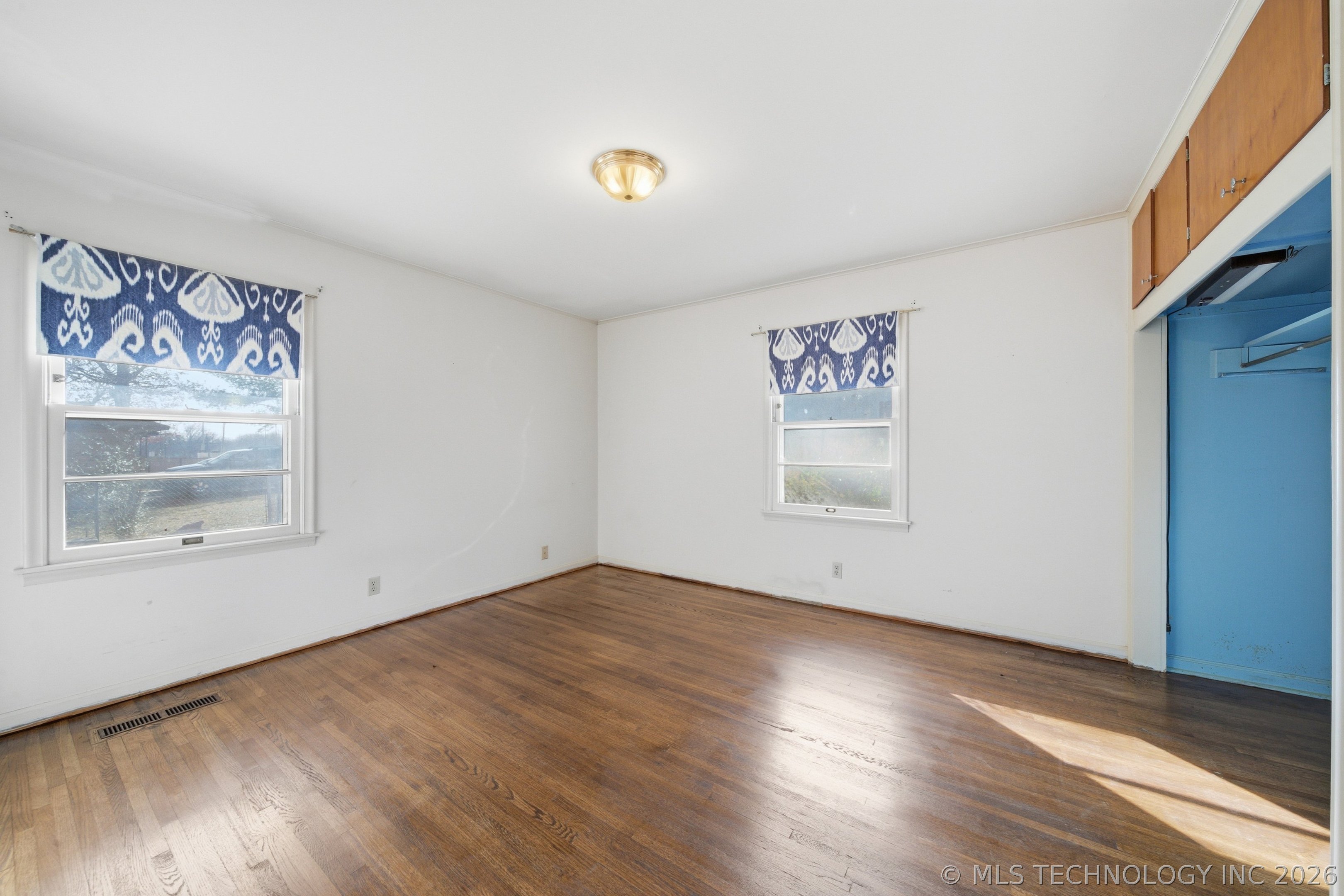 4905 S Columbia Avenue Property Photo 26