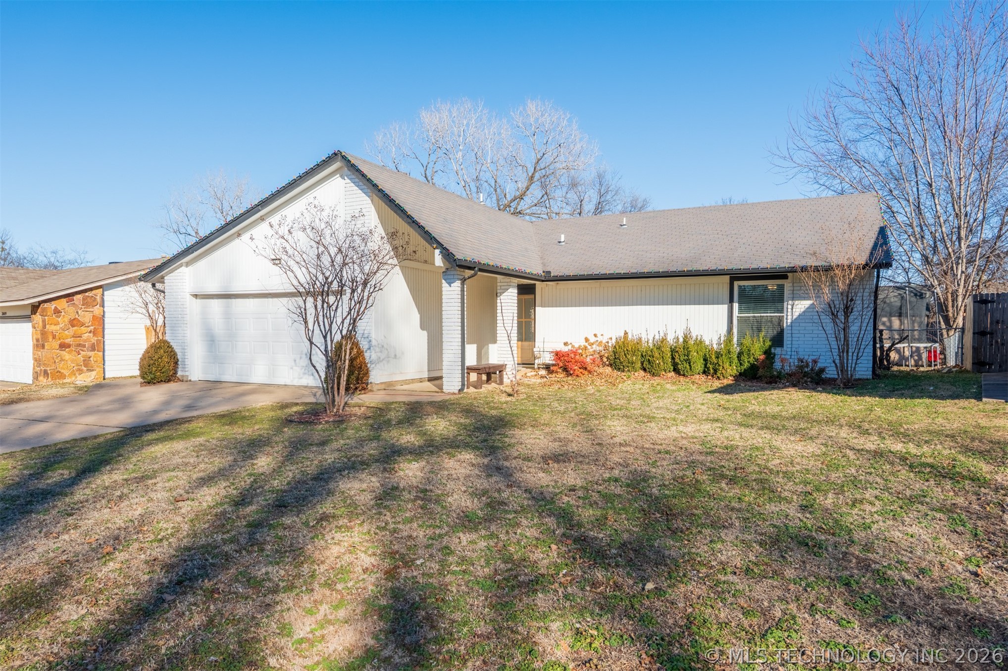 3013 S Ash Court Property Photo 4