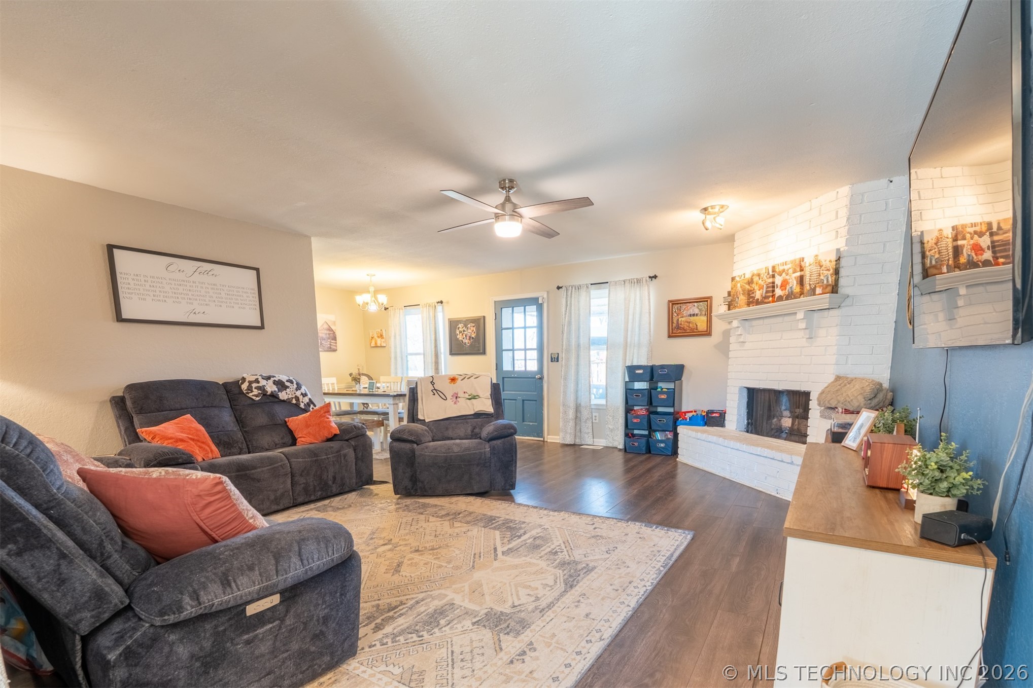 3013 S Ash Court Property Photo 8