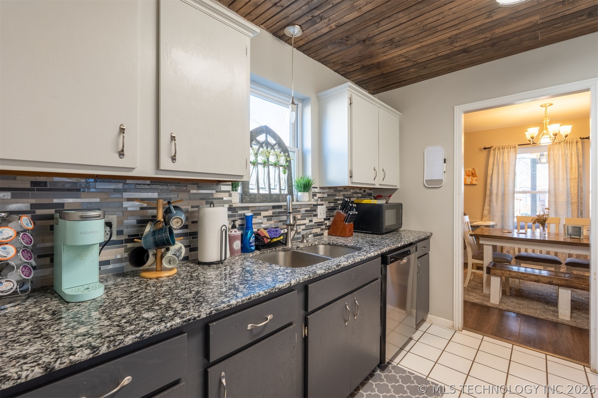 3013 S Ash Court Property Photo 14