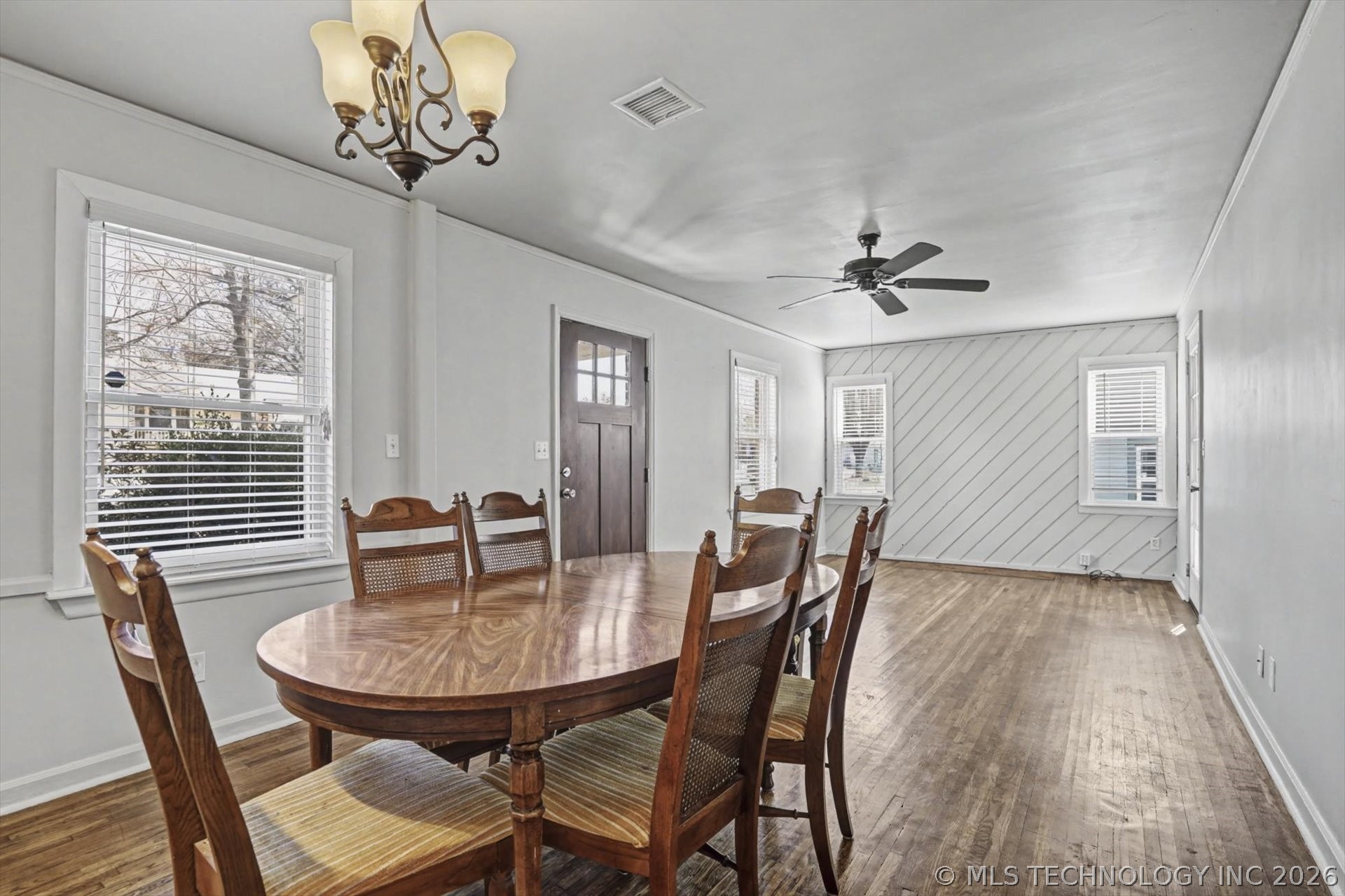 710 S Marion Avenue Property Photo 2