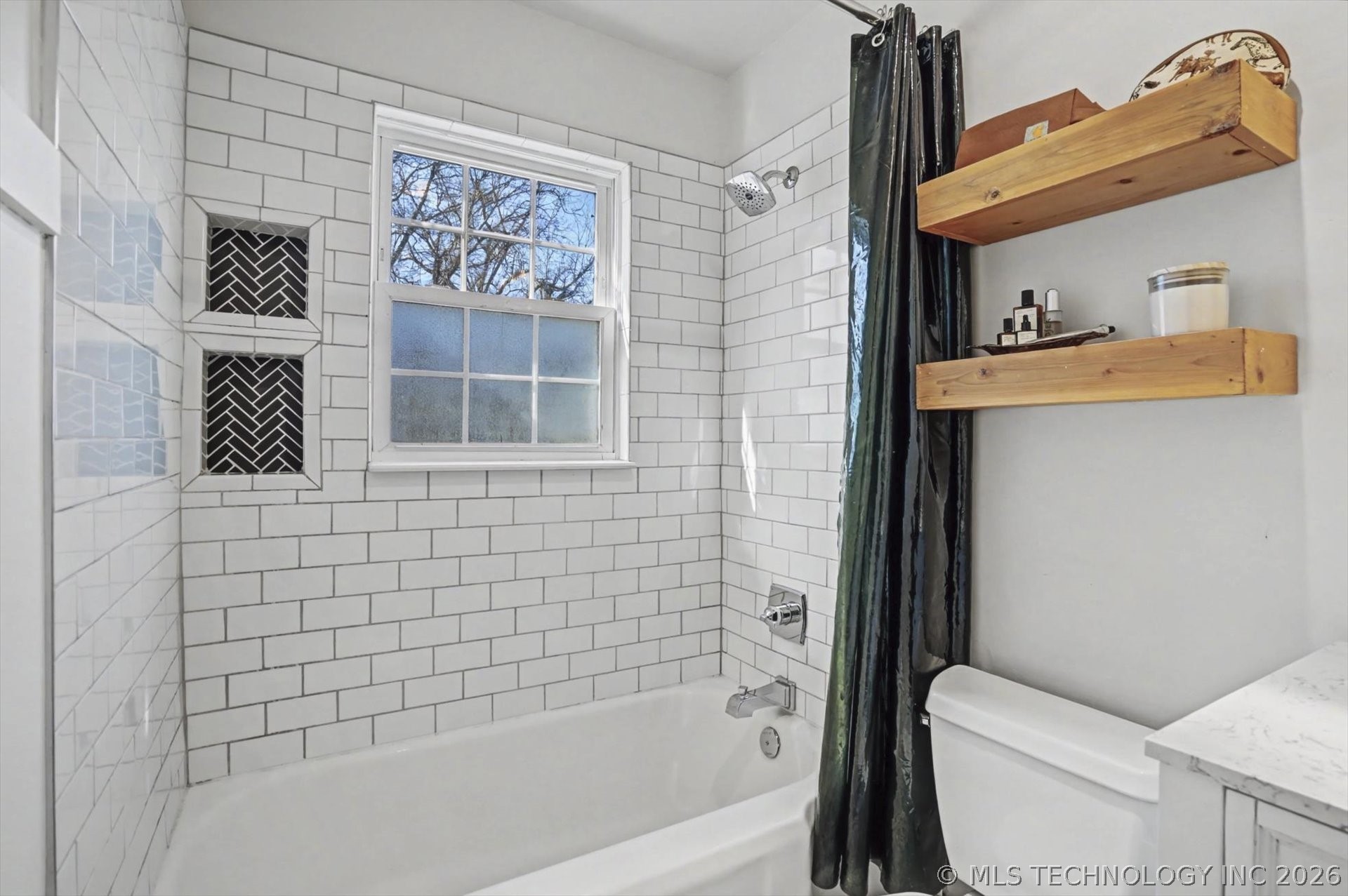 710 S Marion Avenue Property Photo 13