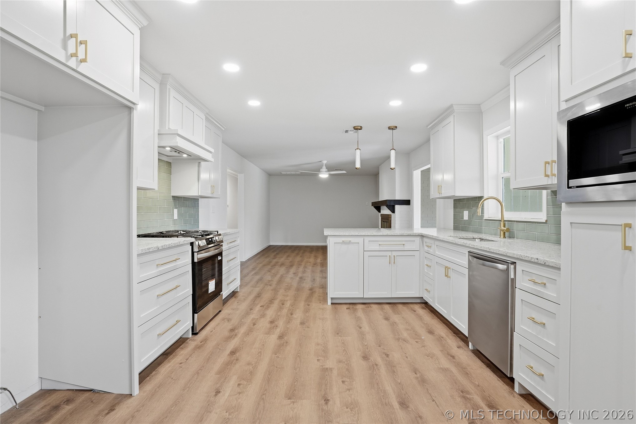 6082 E 56th Street Property Photo 6