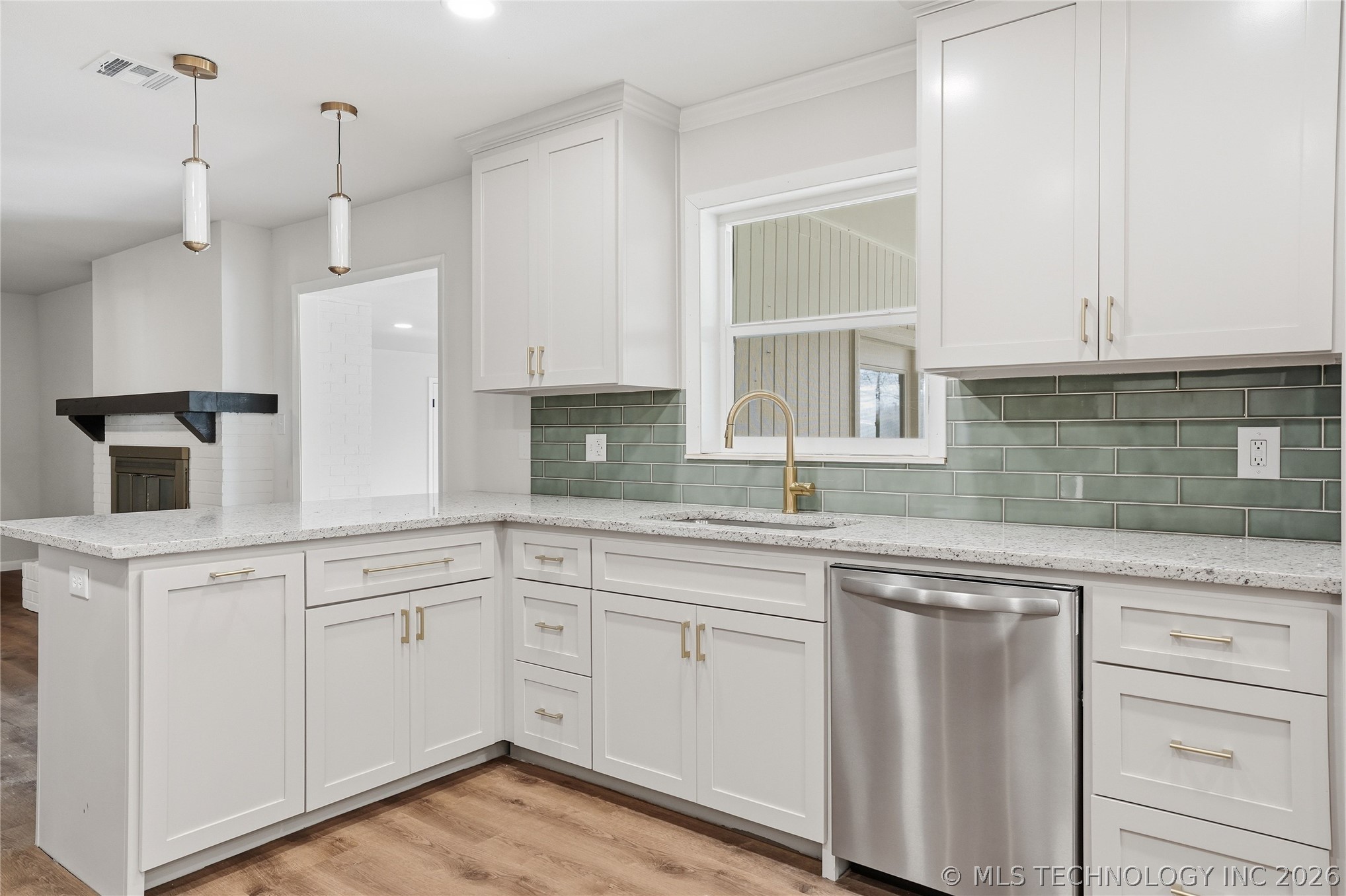 6082 E 56th Street Property Photo 7