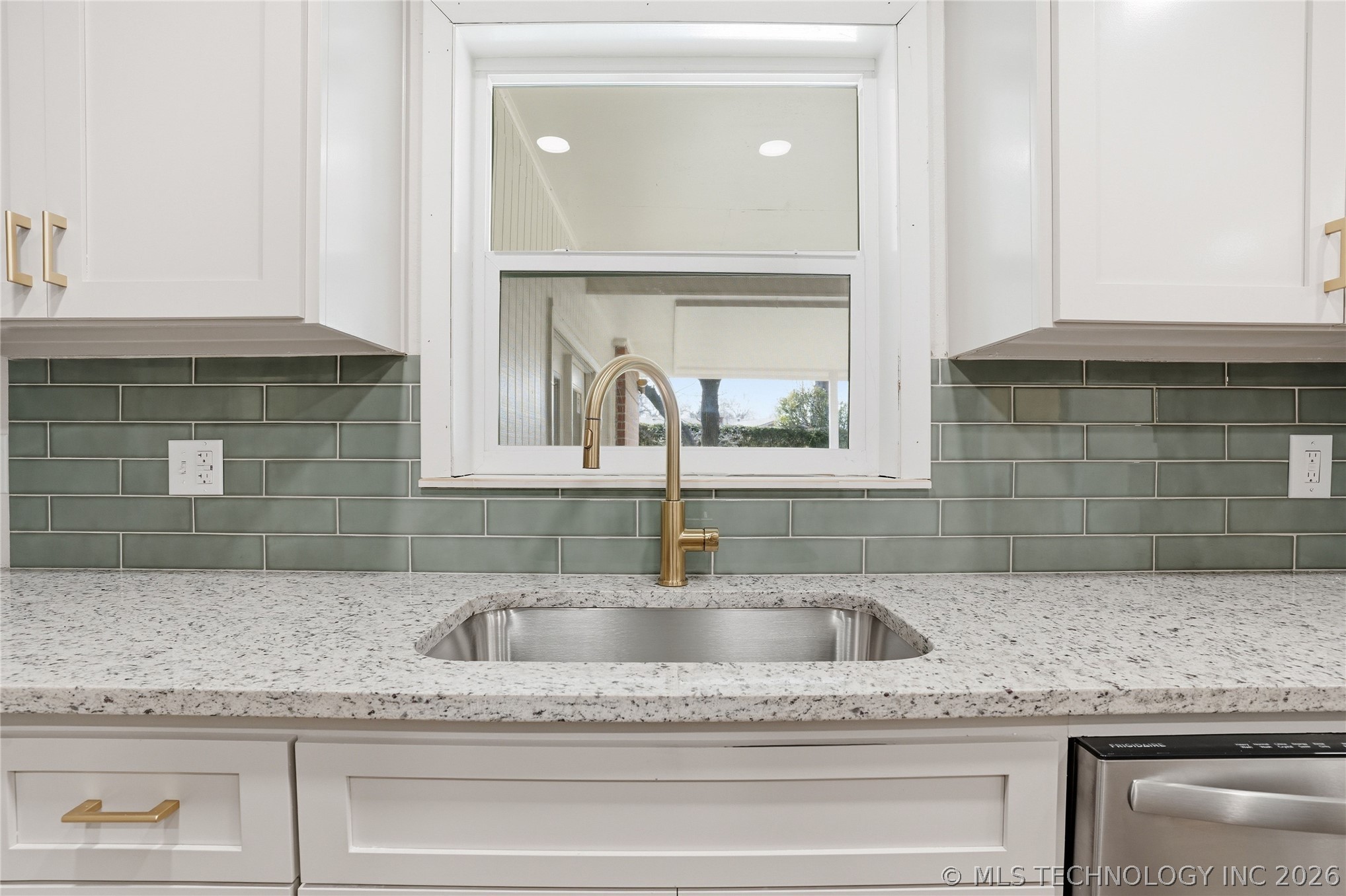 6082 E 56th Street Property Photo 10