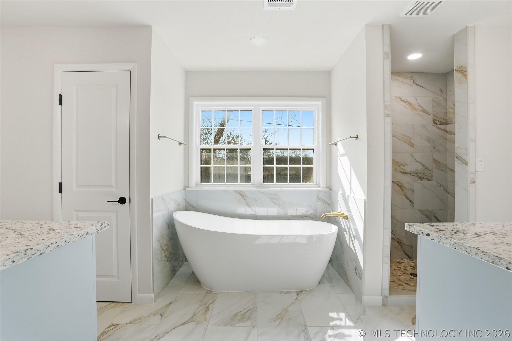 6082 E 56th Street Property Photo 17