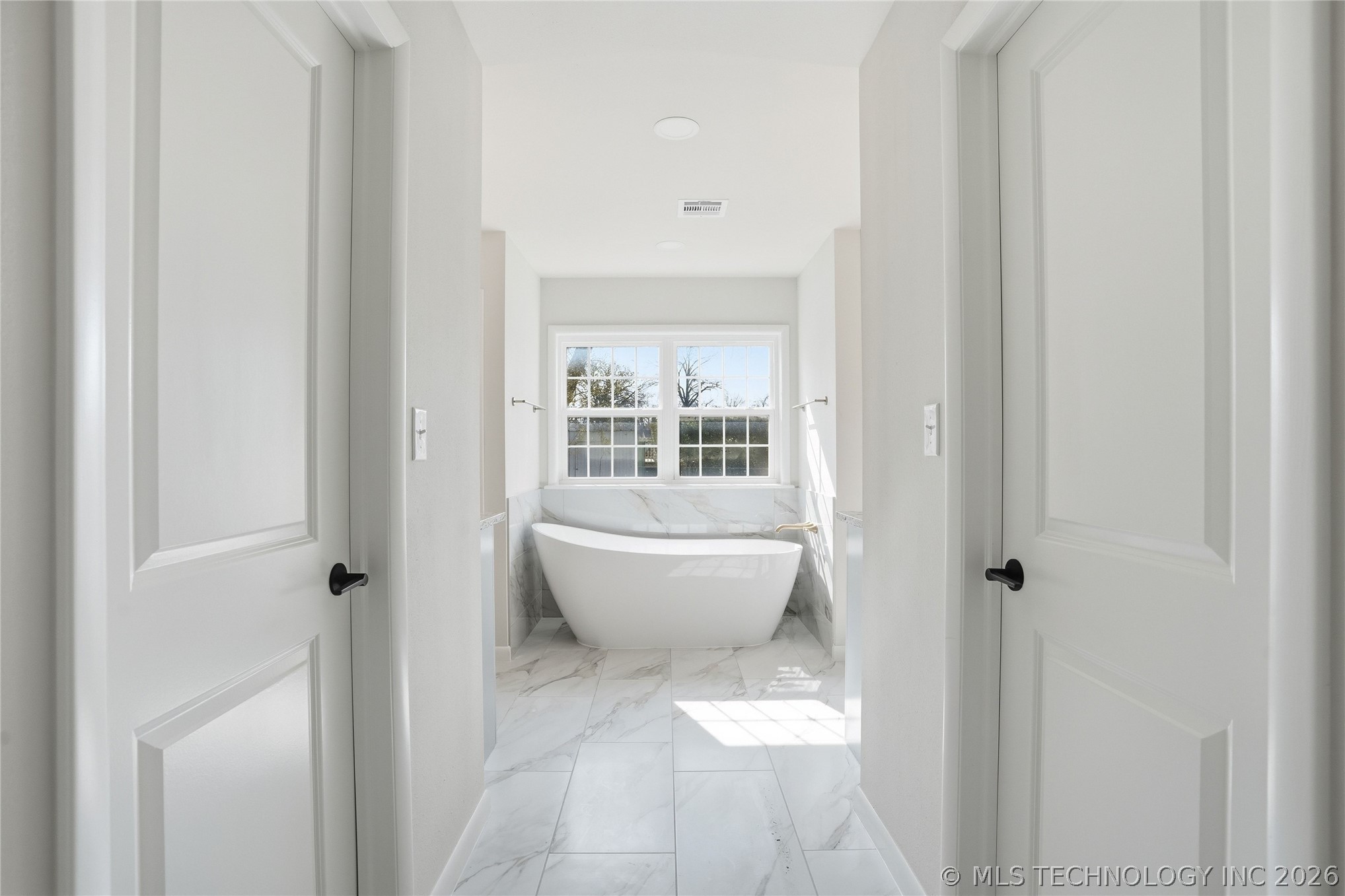 6082 E 56th Street Property Photo 18