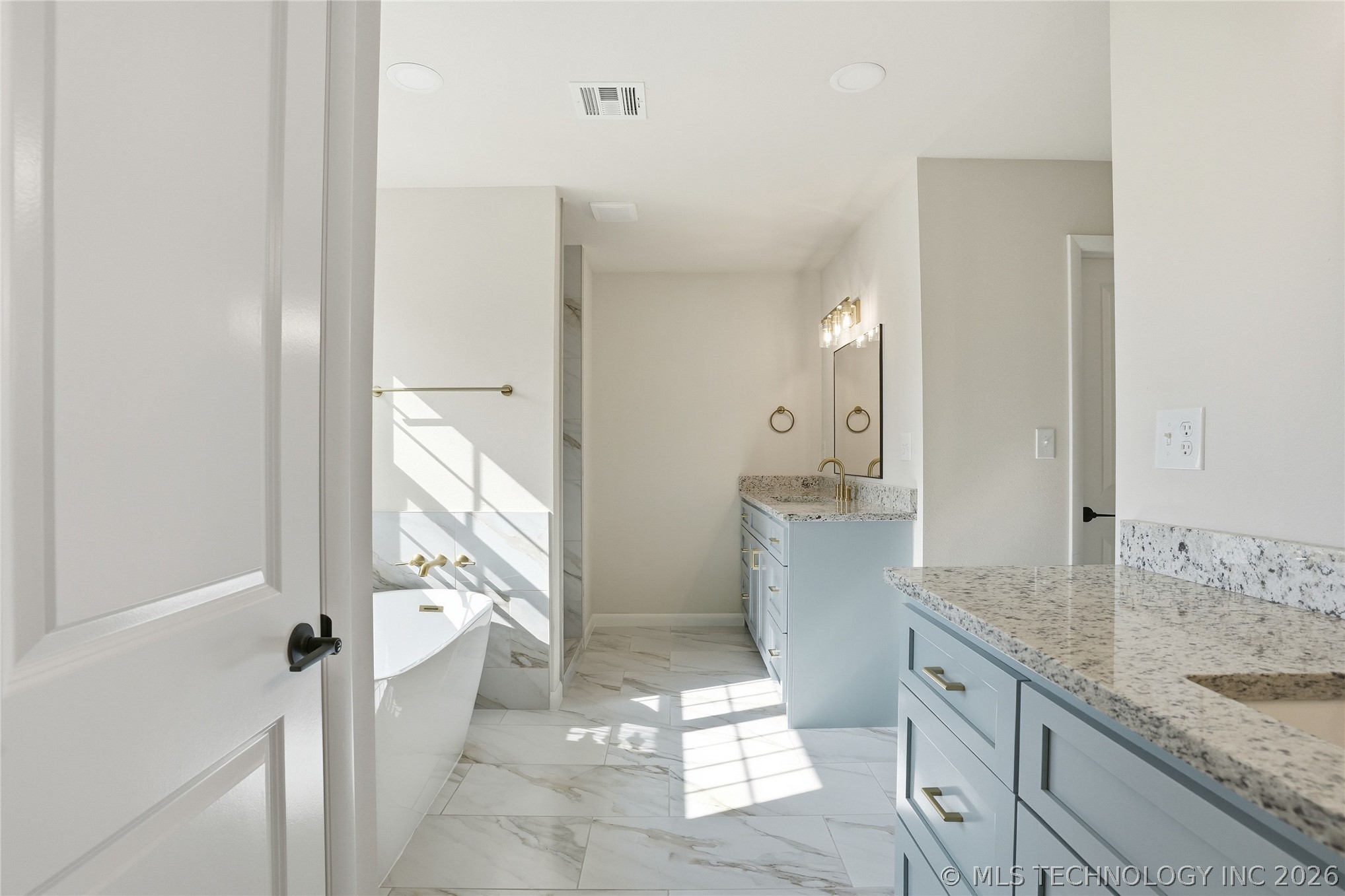 6082 E 56th Street Property Photo 19