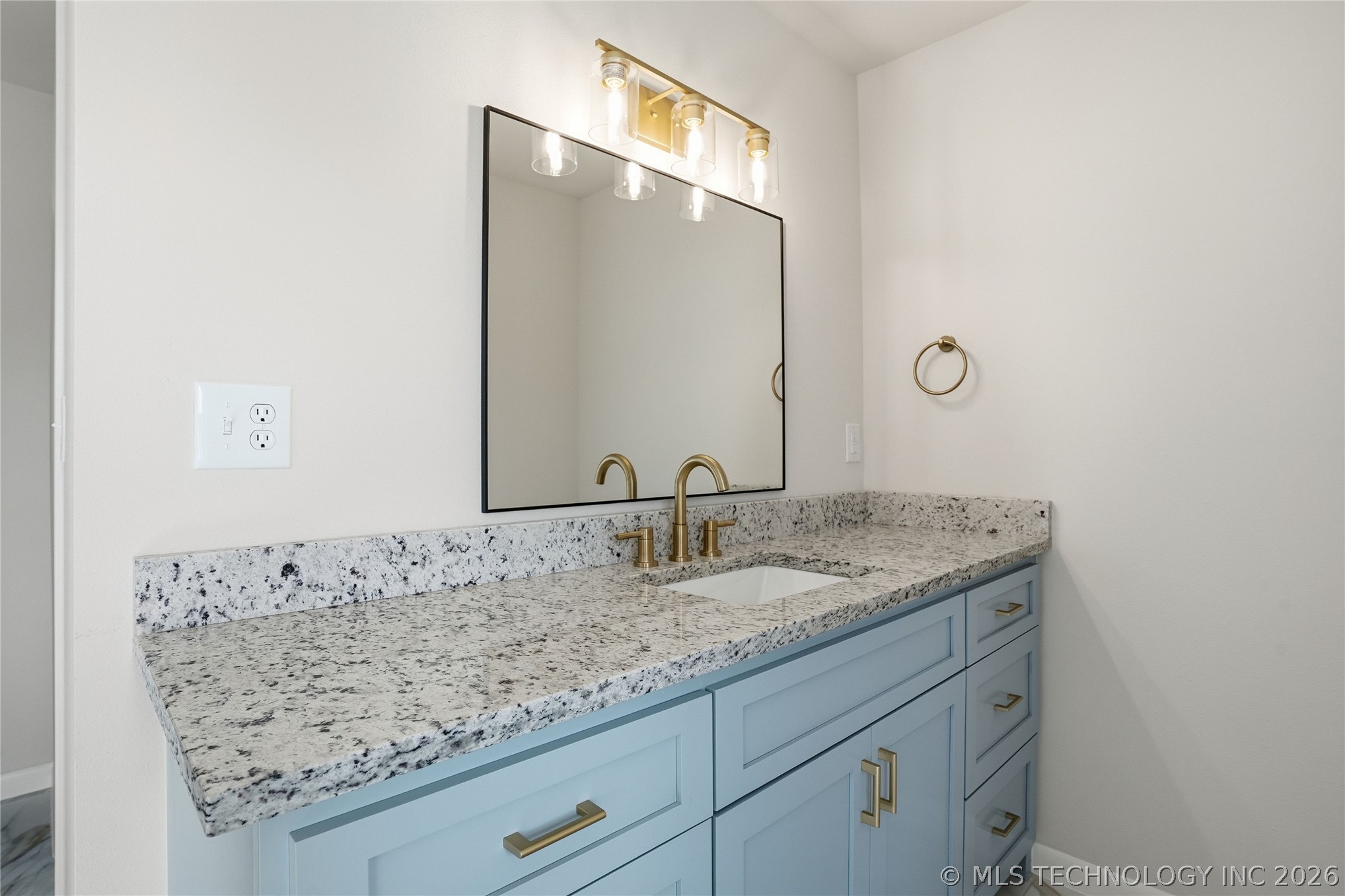 6082 E 56th Street Property Photo 23