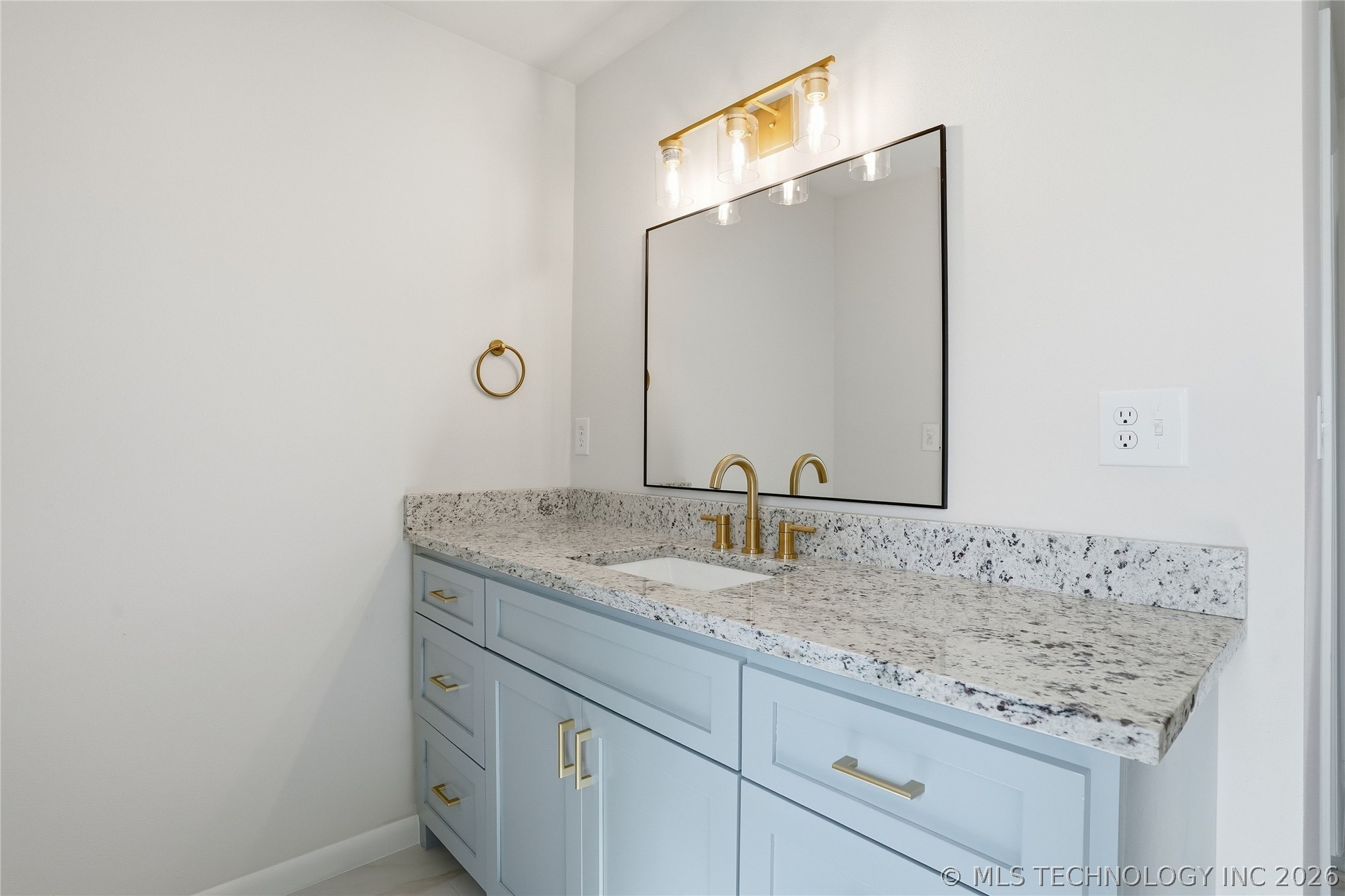 6082 E 56th Street Property Photo 24