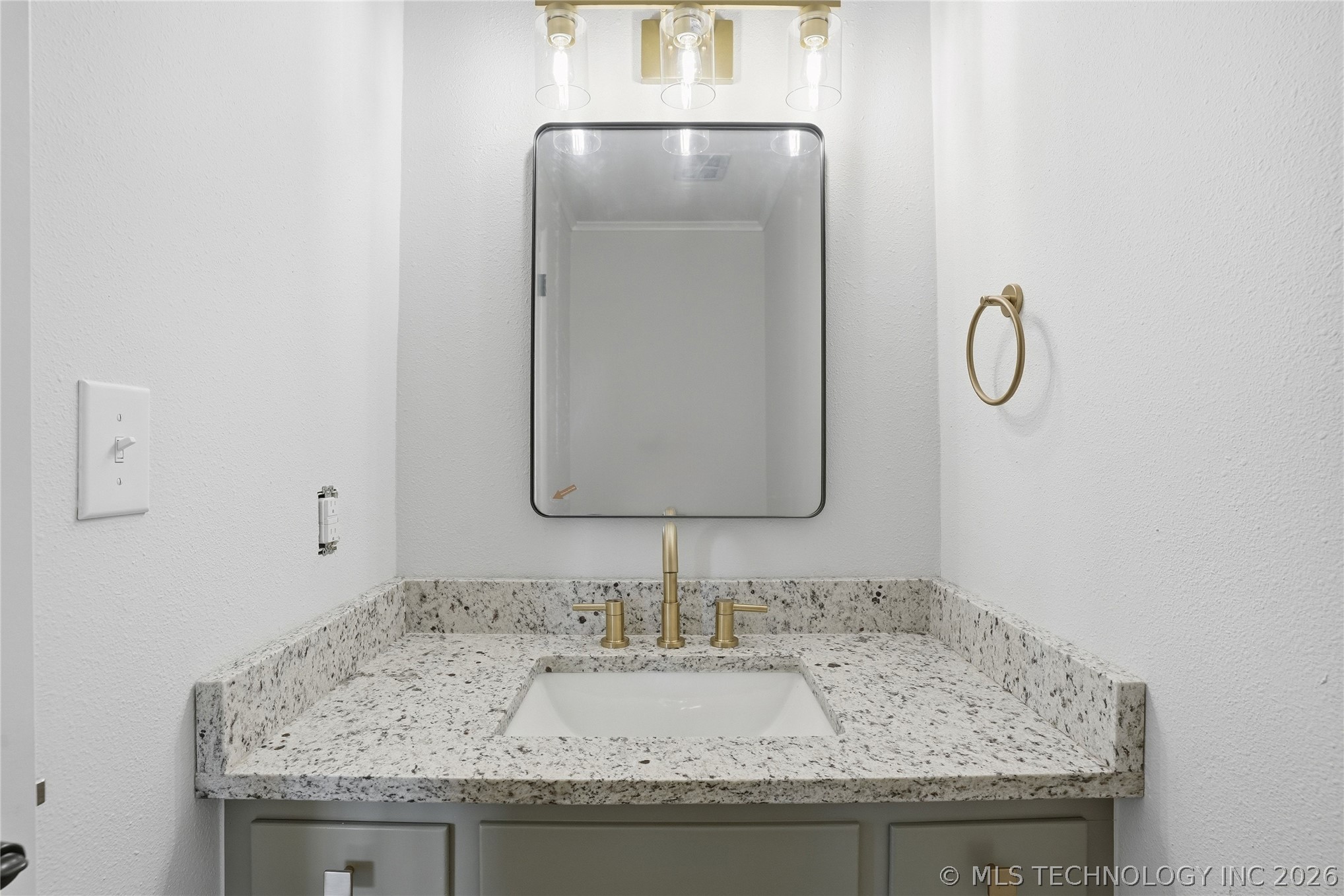 6082 E 56th Street Property Photo 26