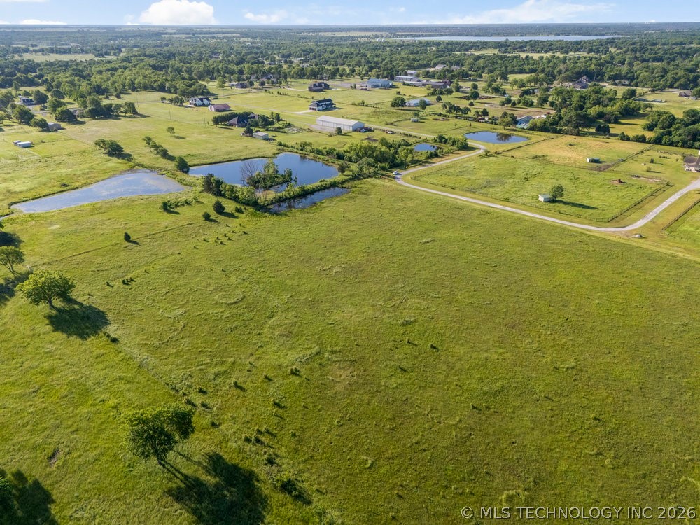 606 S Lynn Lane Road Property Photo 6