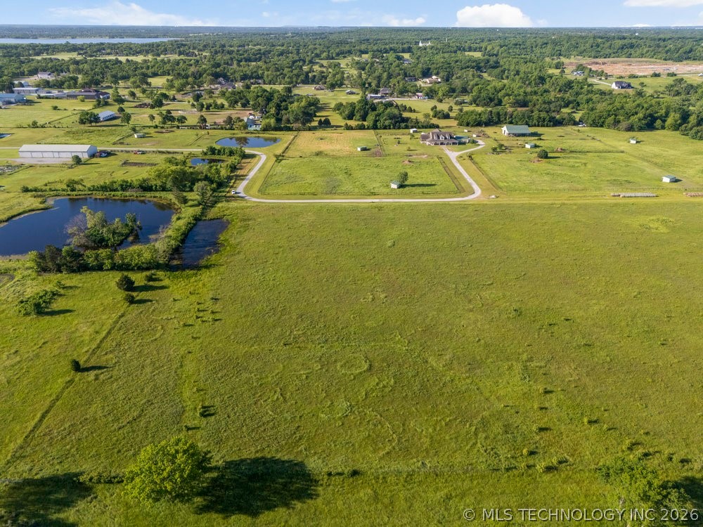 606 S Lynn Lane Road Property Photo 7