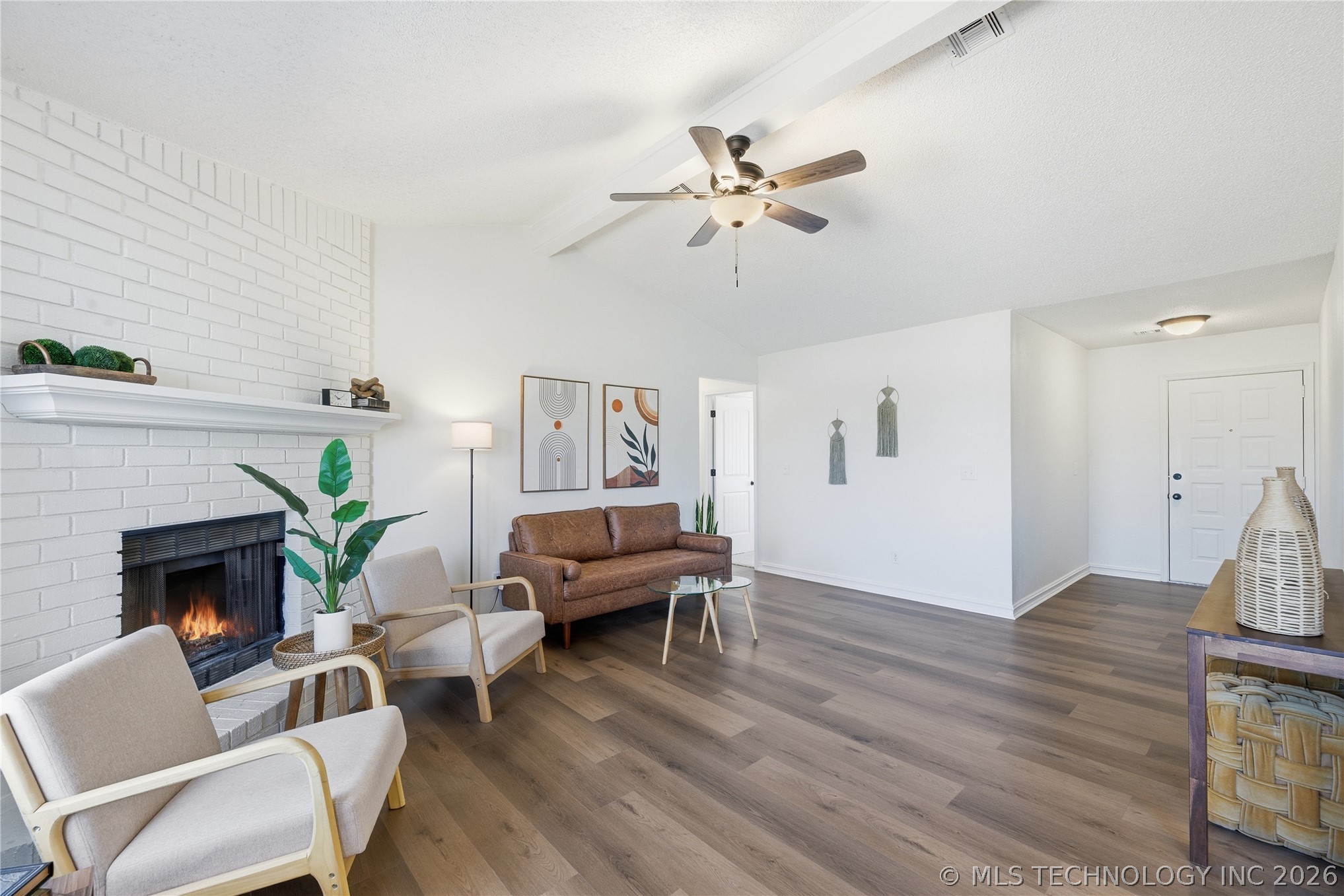 303 N Joanna Street Property Photo 4