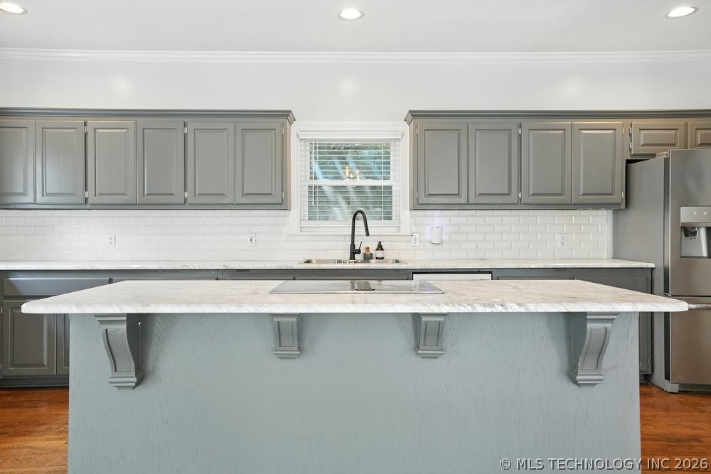 7646 S Fulton Avenue Property Photo 25