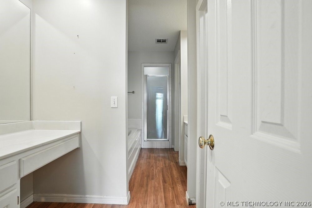 7646 S Fulton Avenue Property Photo 41