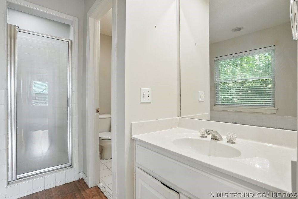 7646 S Fulton Avenue Property Photo 43