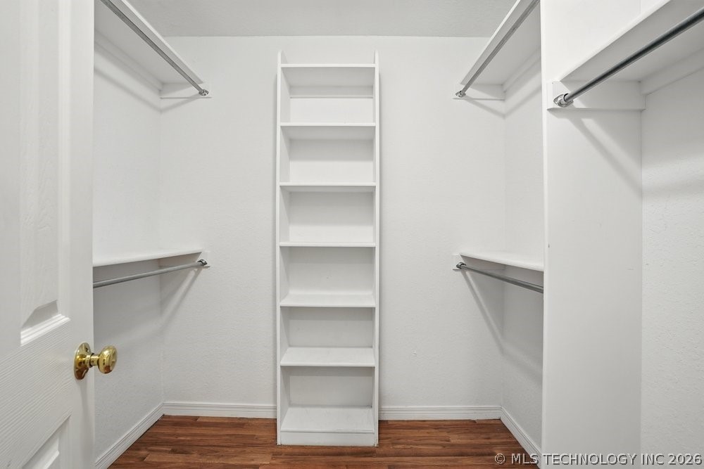 7646 S Fulton Avenue Property Photo 45