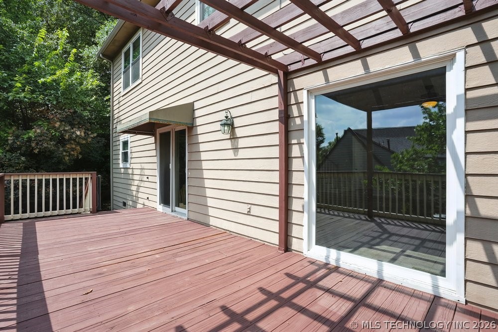 7646 S Fulton Avenue Property Photo 49