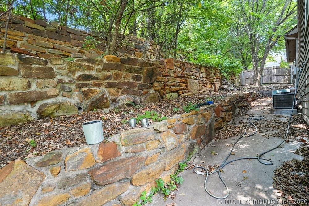 7646 S Fulton Avenue Property Photo 50