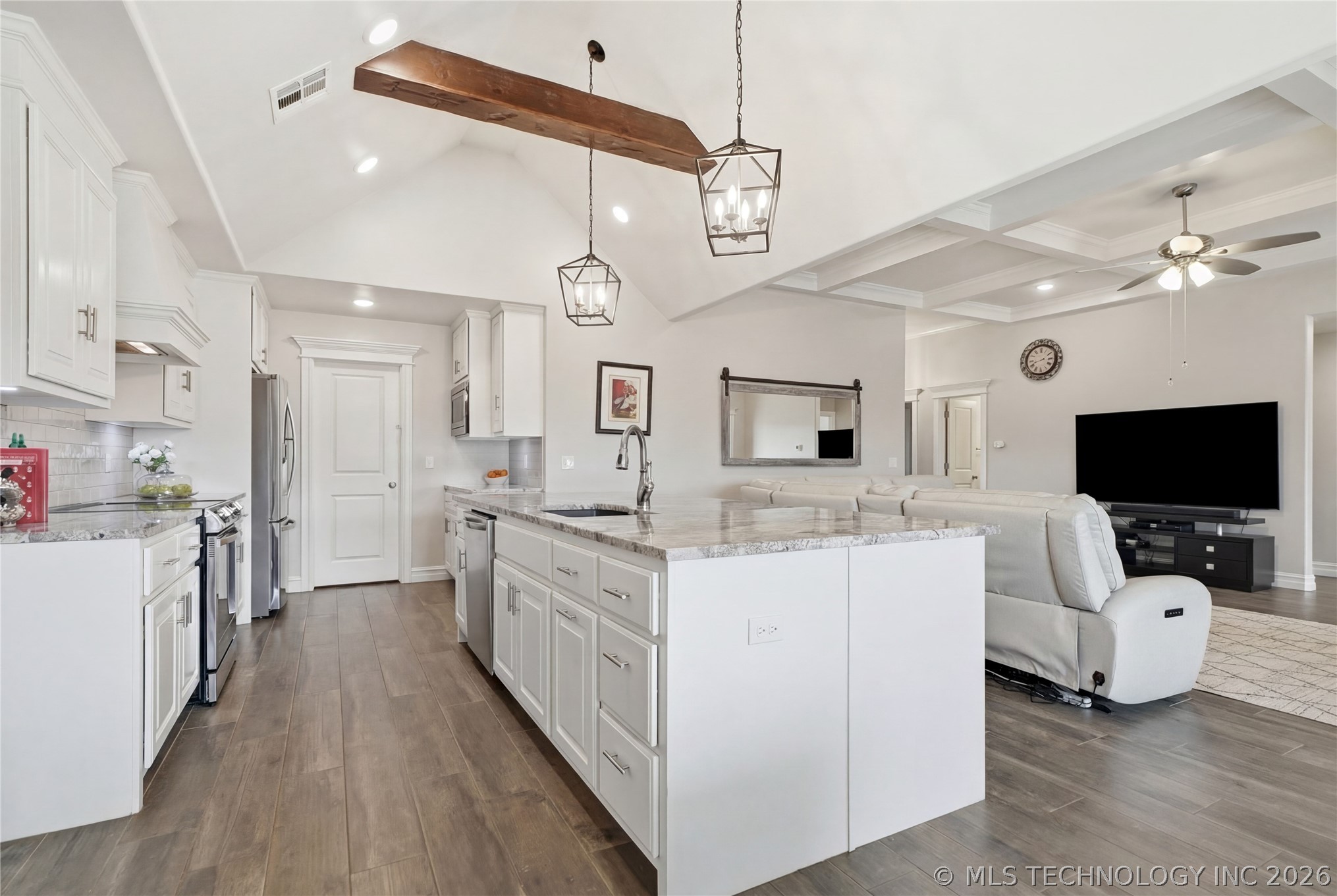 14128 N 70th East Avenue Property Photo 12