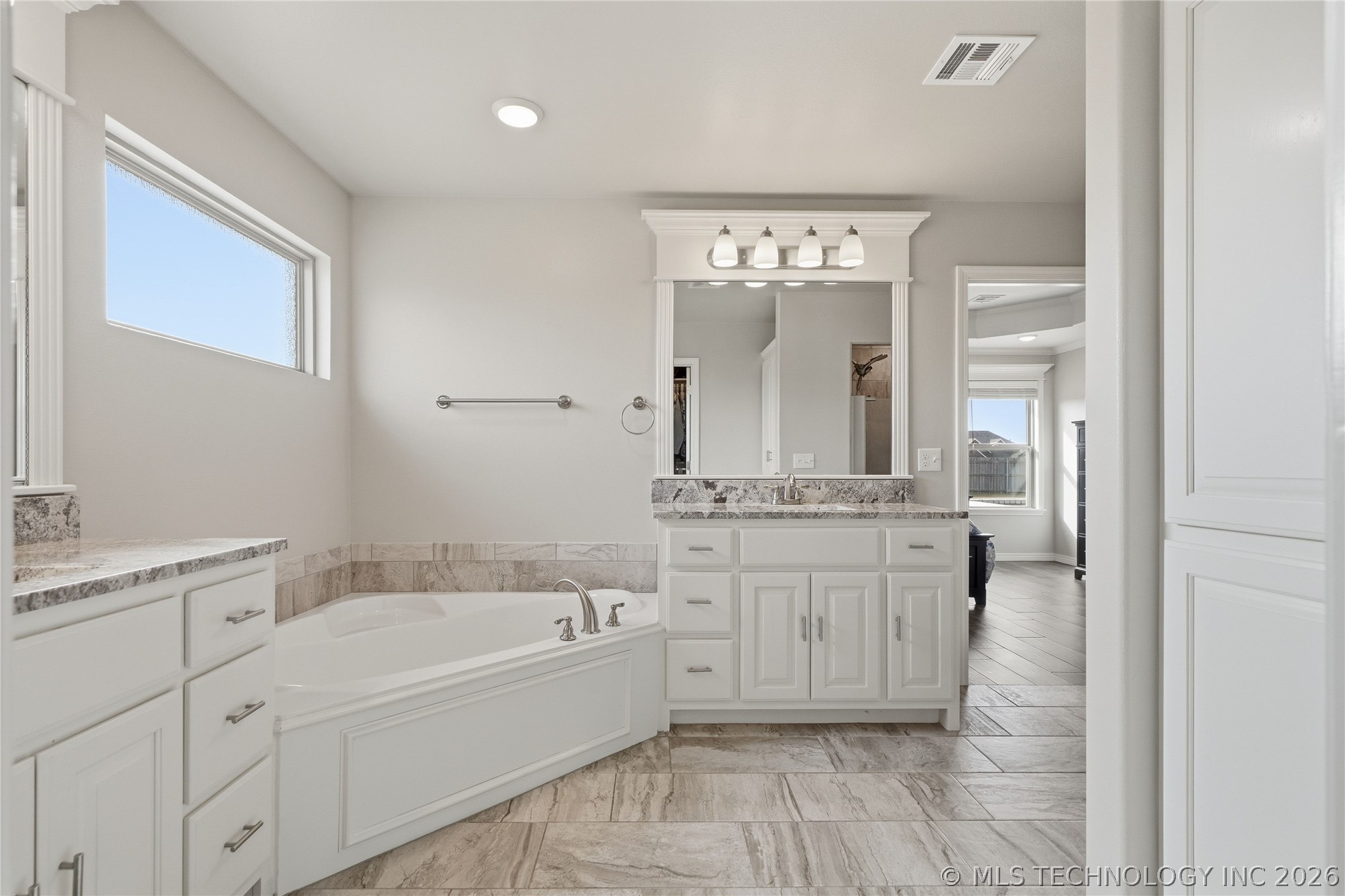 14128 N 70th East Avenue Property Photo 24