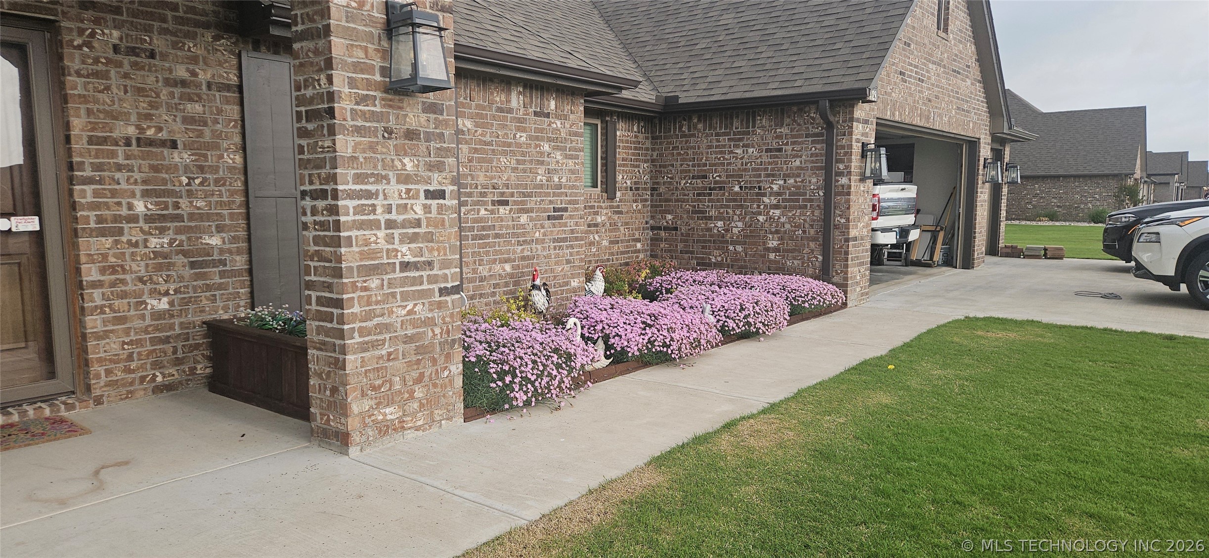 14128 N 70th East Avenue Property Photo 57