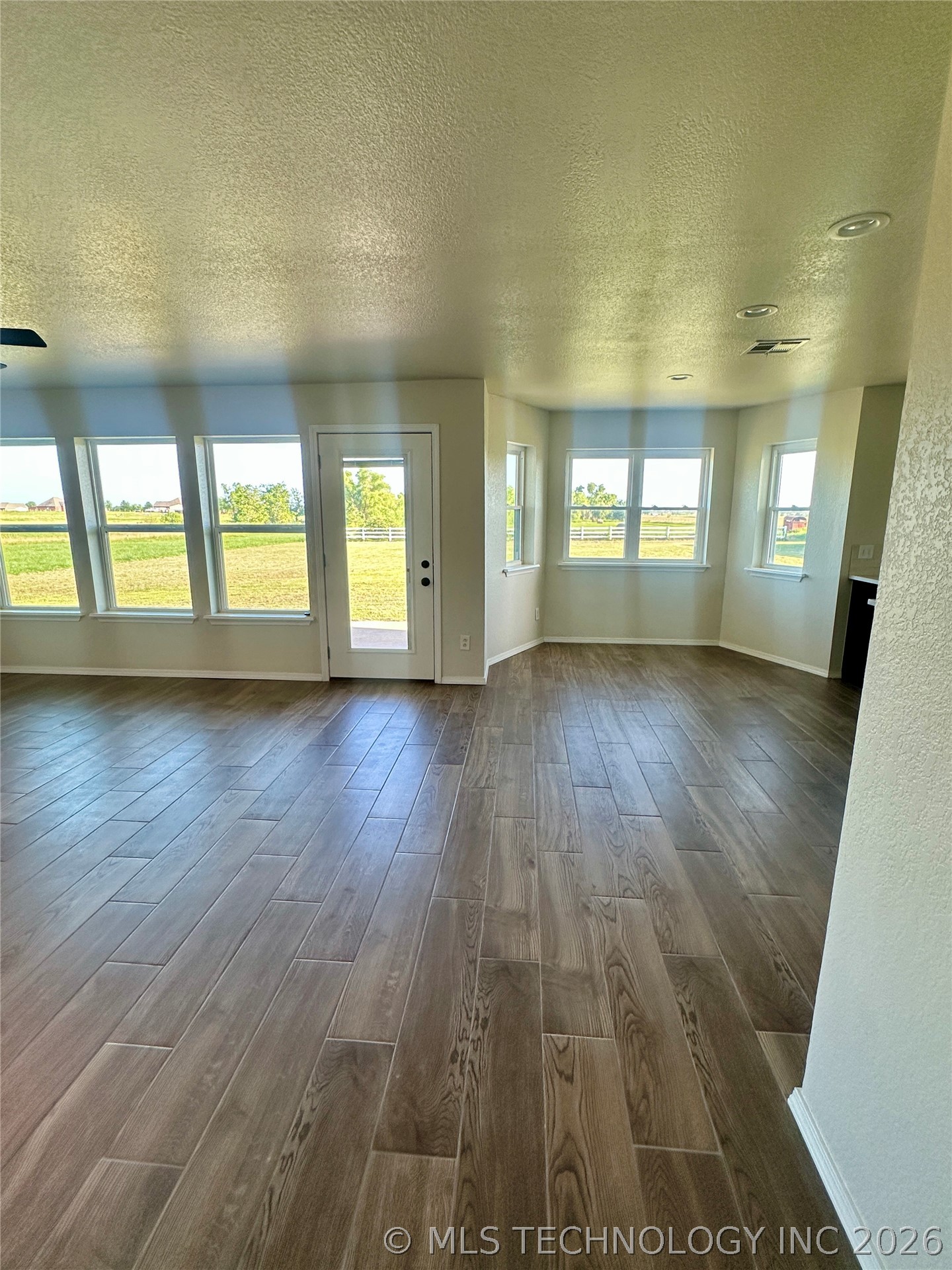 26530 E 710 Road Property Photo 5