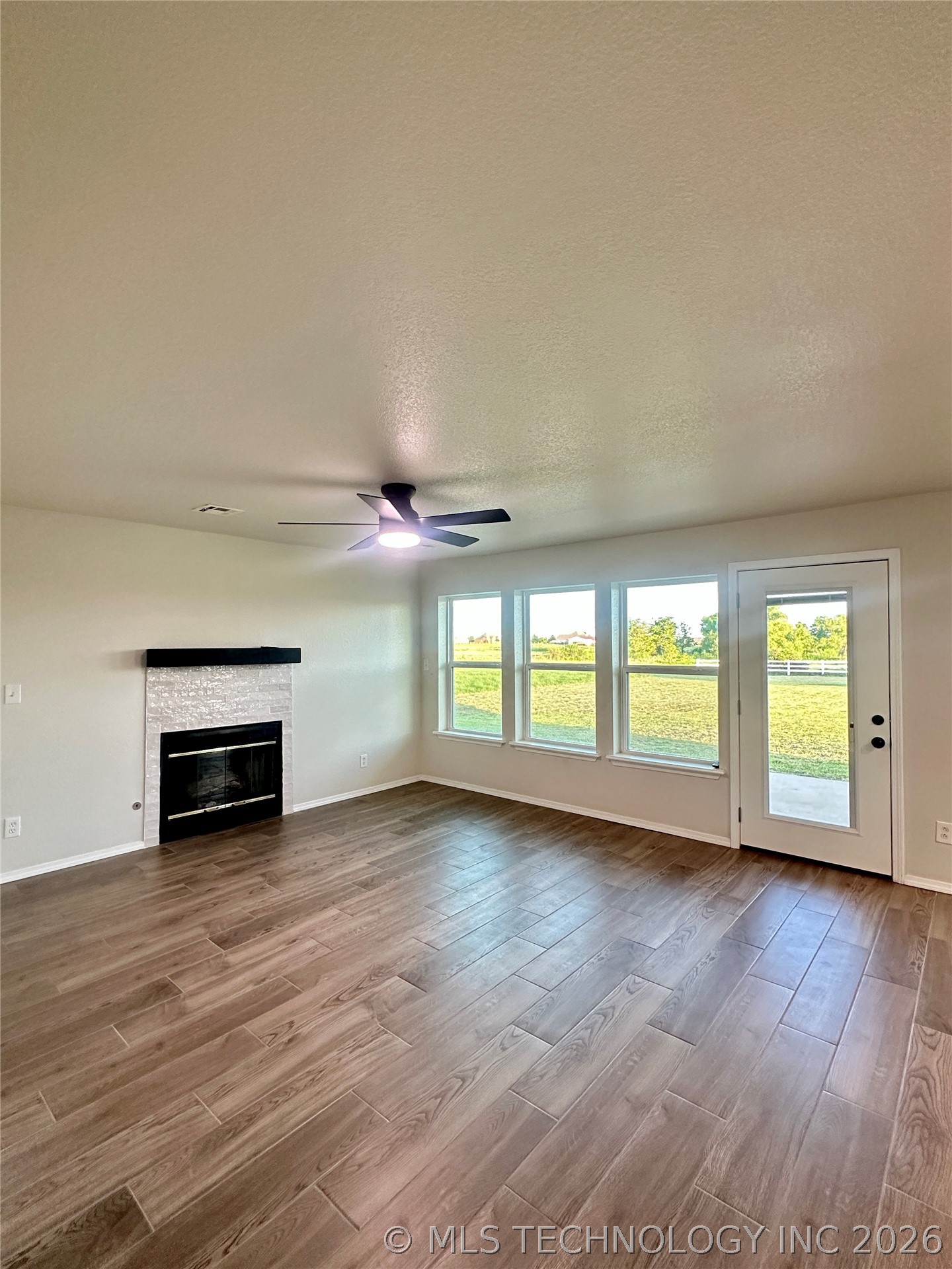 26530 E 710 Road Property Photo 8