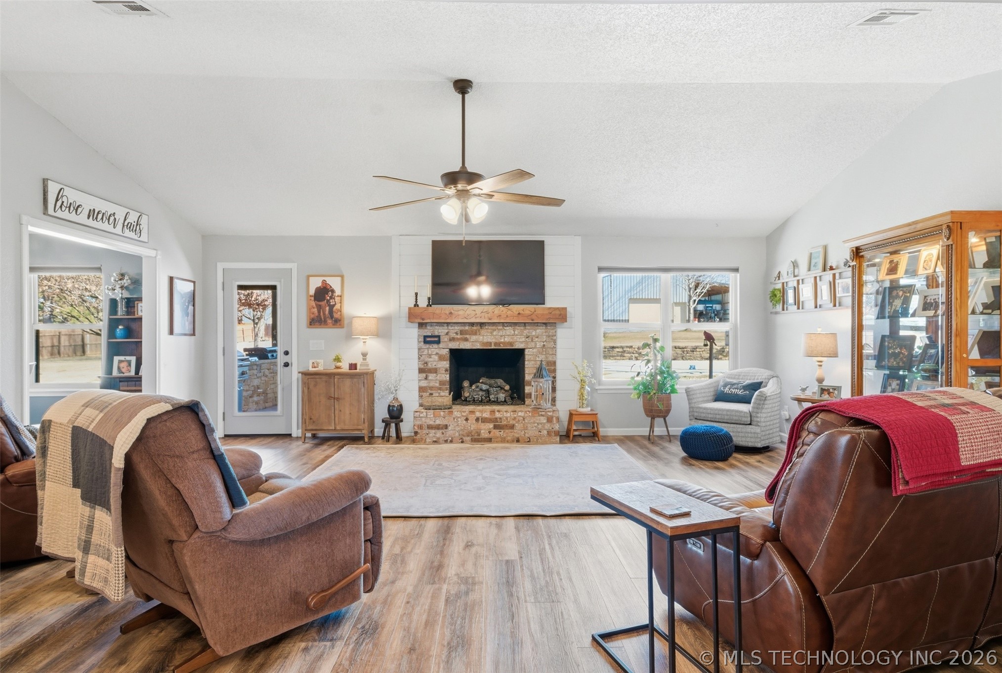 15519 S 298th East Avenue Property Photo 4