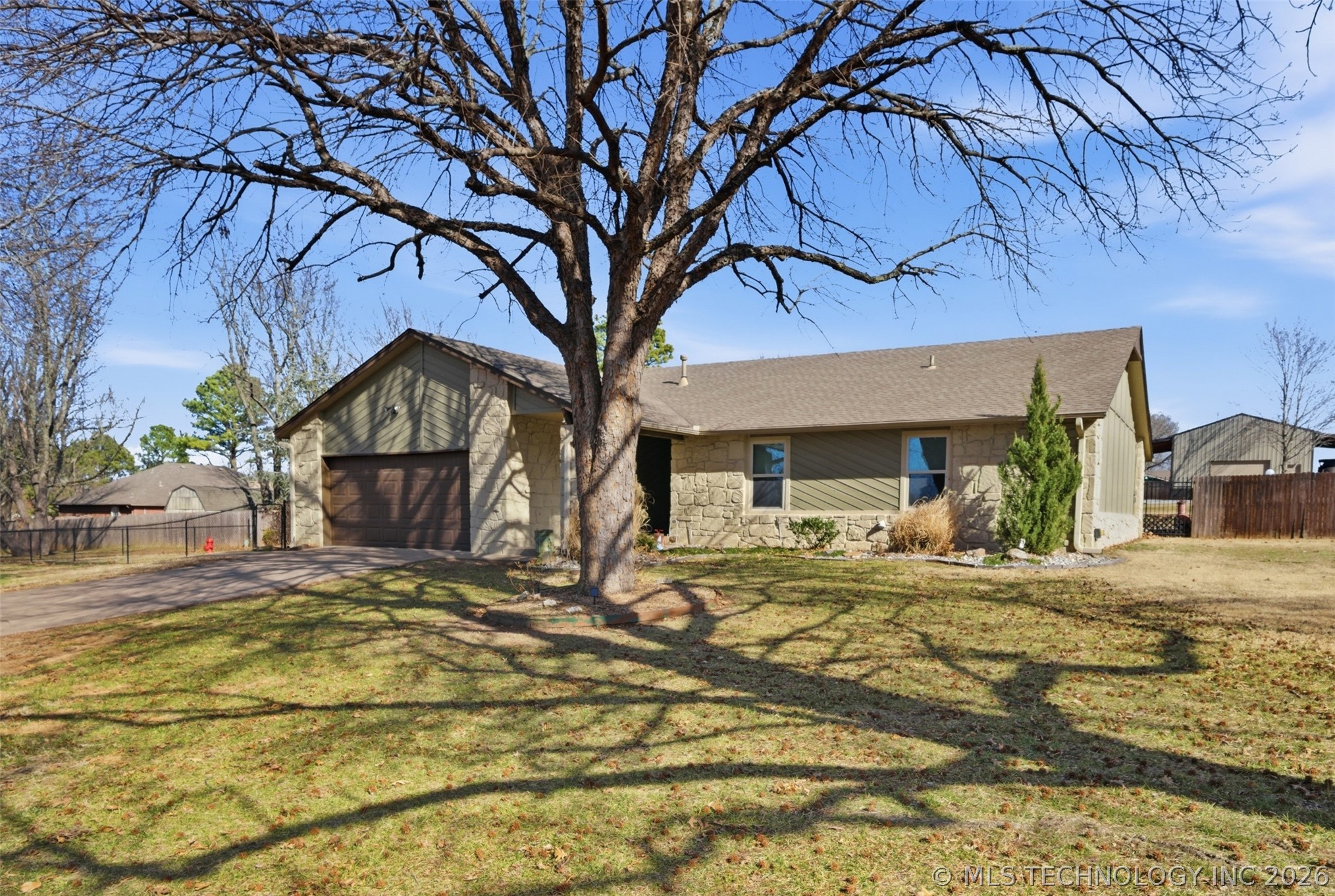 15519 S 298th East Avenue Property Photo 35