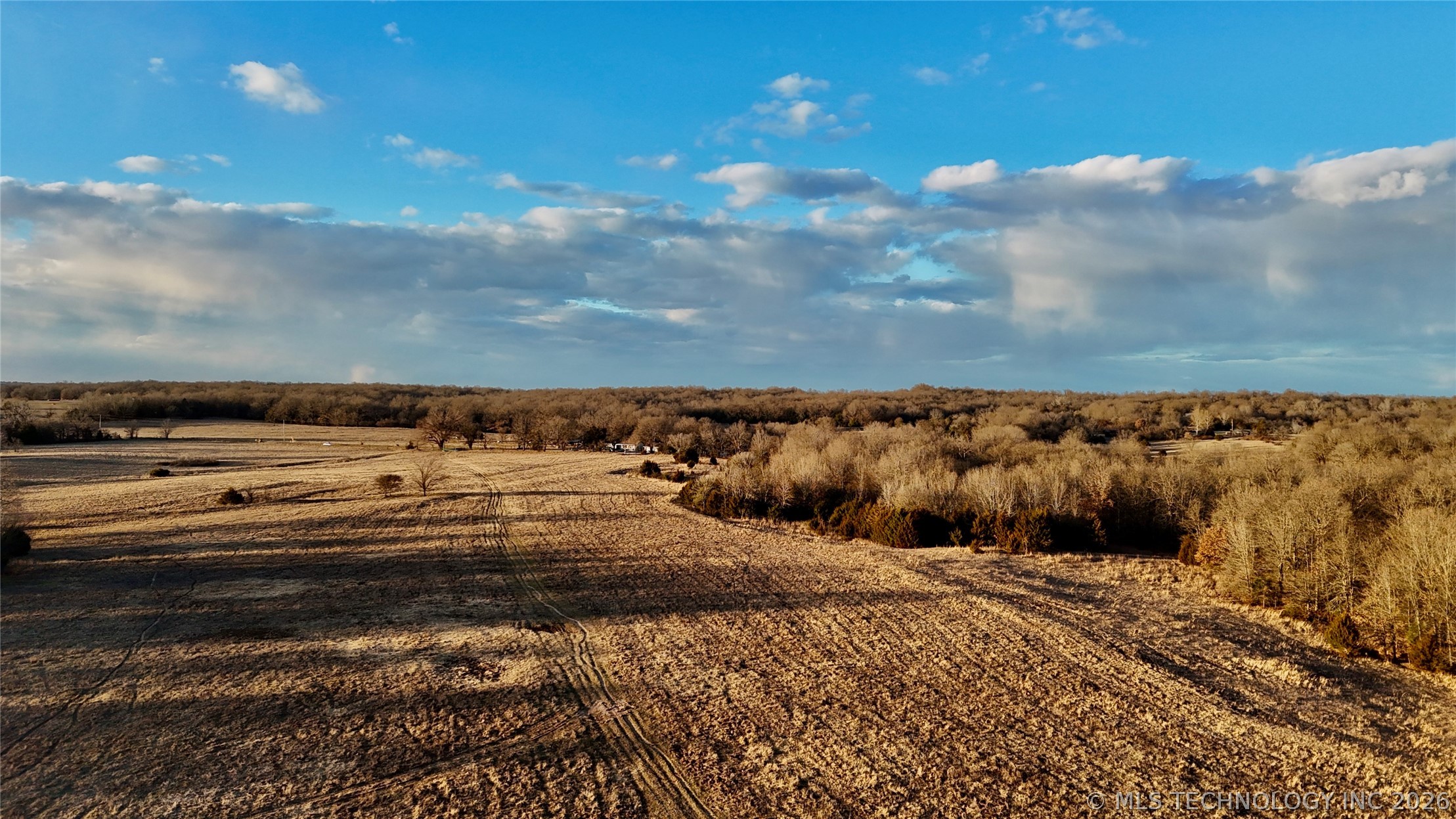 42900 W 11th Street Property Photo 3