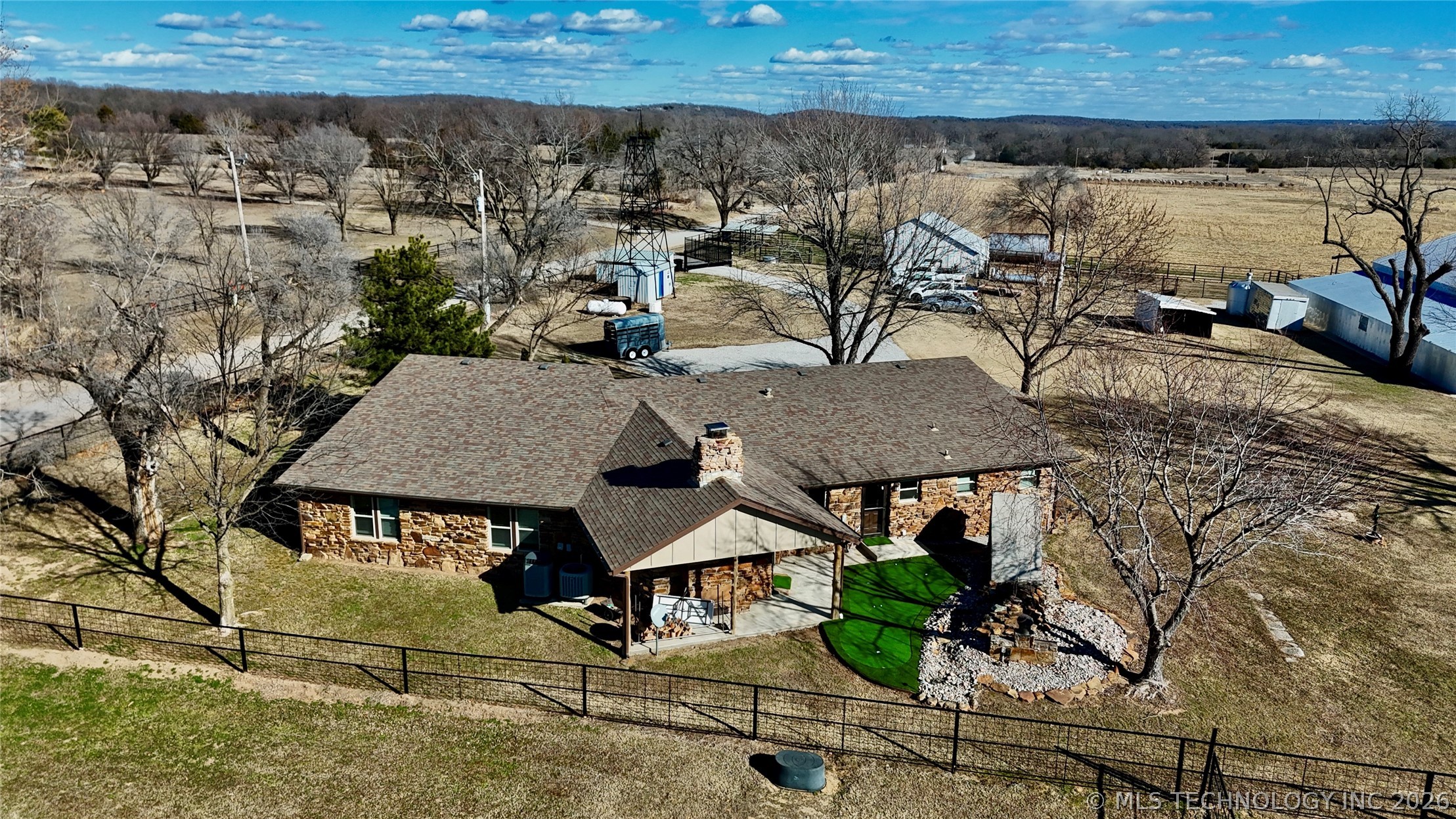 42900 W 11th Street Property Photo 13