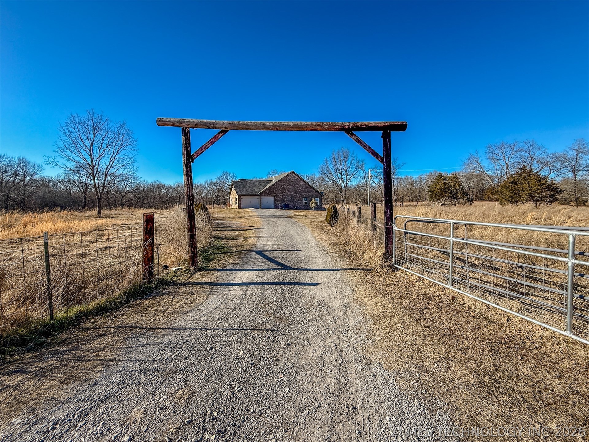 22238 E 843 Road Property Photo 3