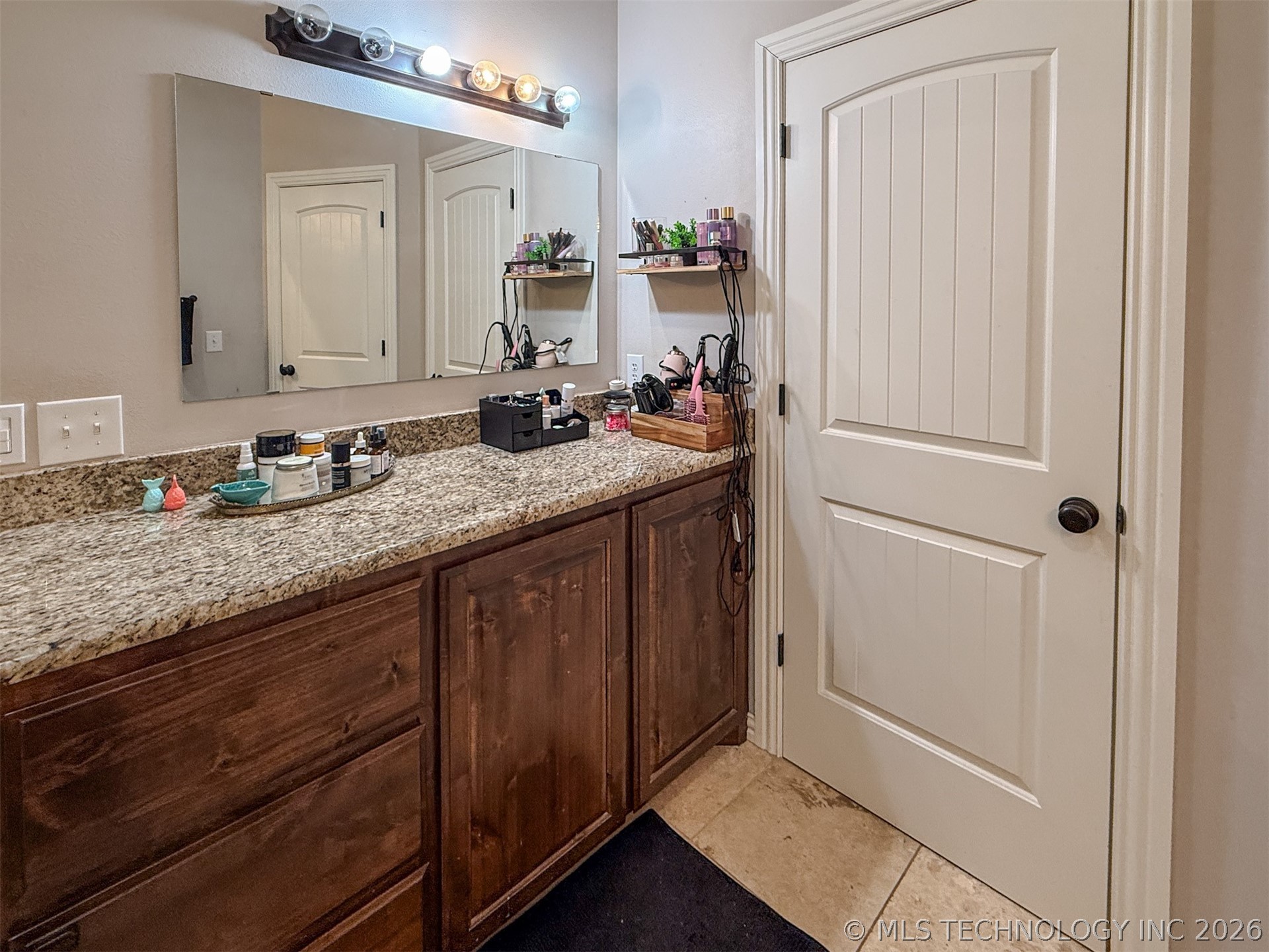 22238 E 843 Road Property Photo 32