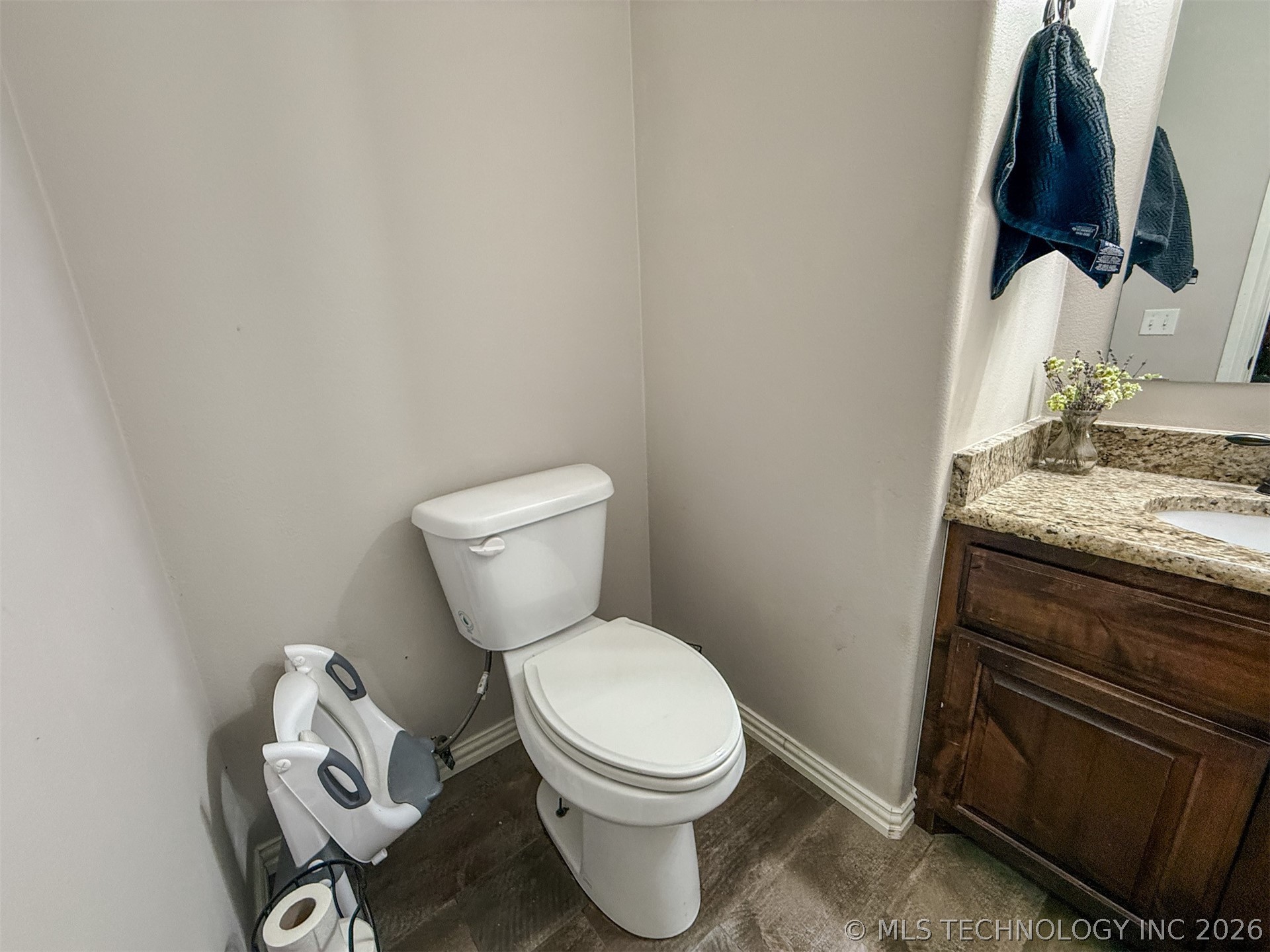 22238 E 843 Road Property Photo 51