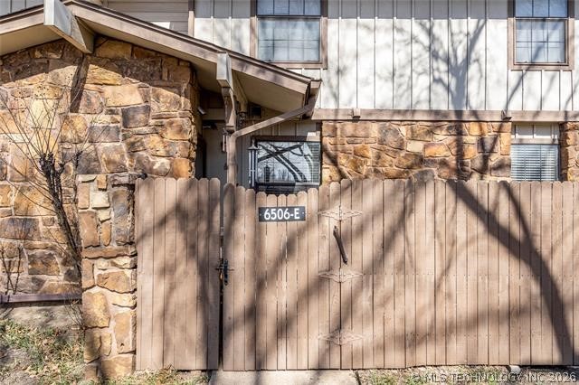 6506 S Memorial Drive 13-e Property Photo 2