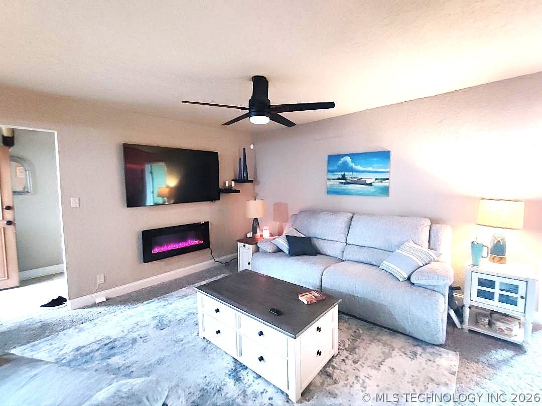 6506 S Memorial Drive 13-e Property Photo 8