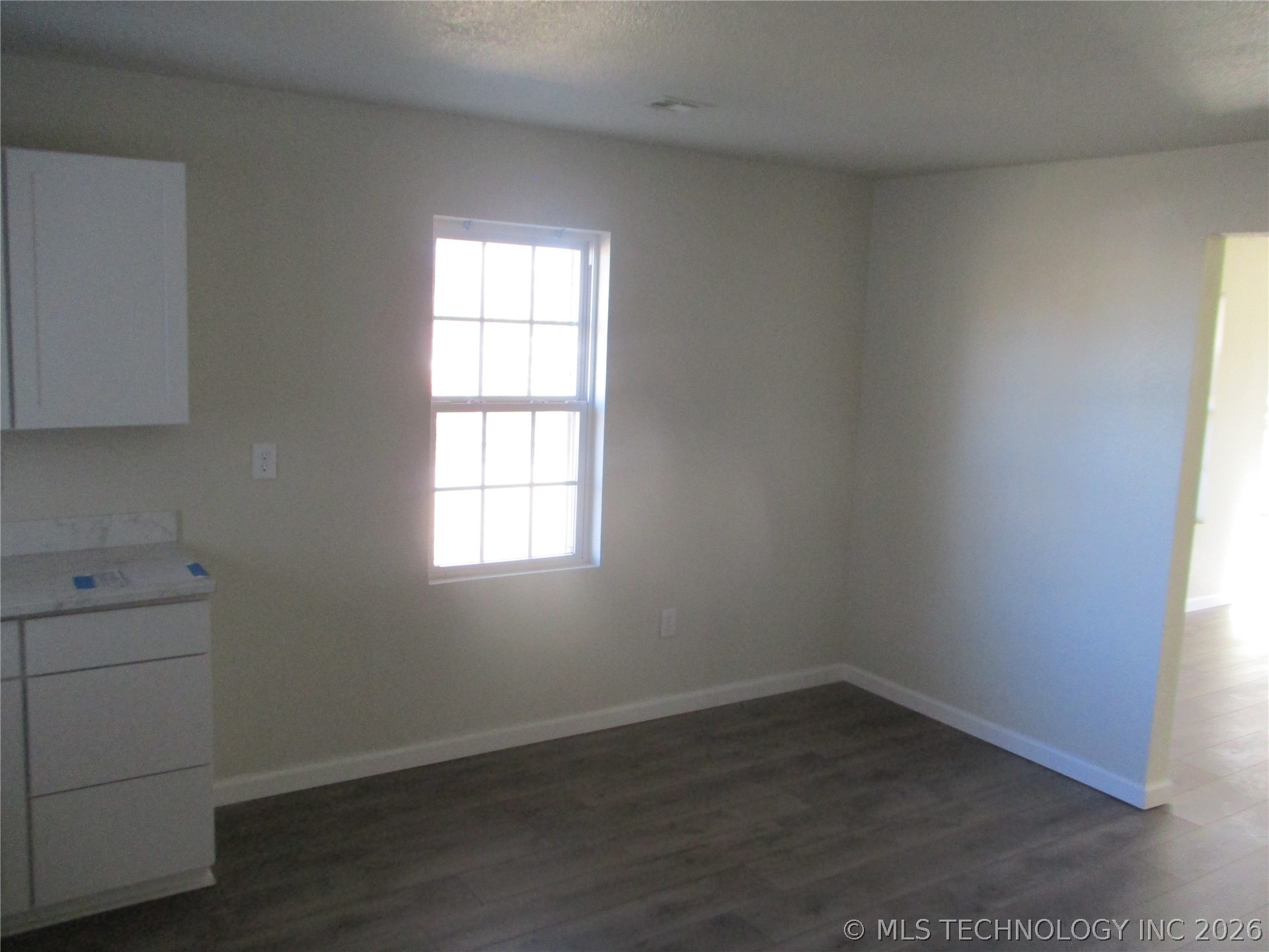 913 N Creek Avenue Property Photo 7